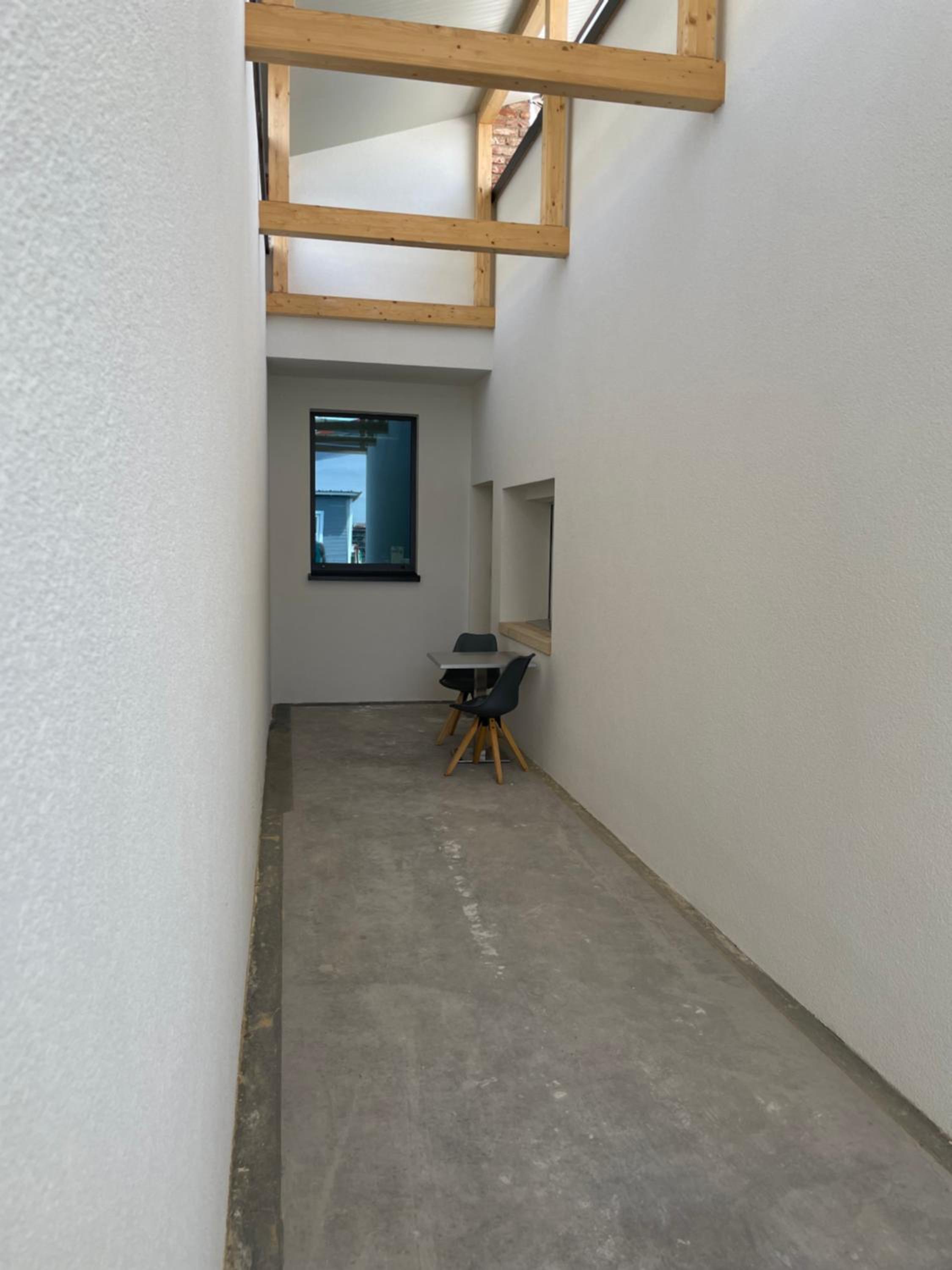 One-Bedroom Apartment - Photo 6