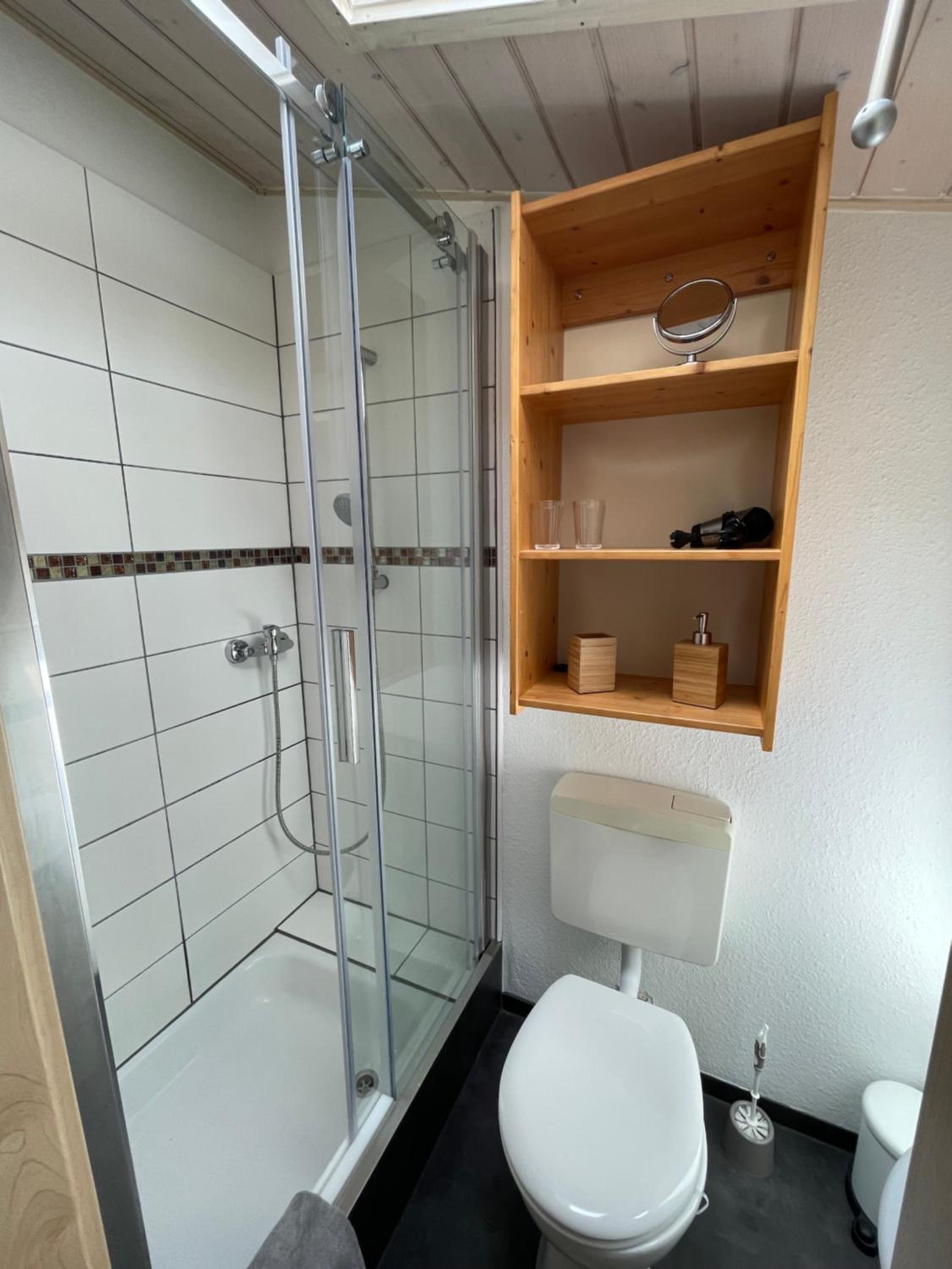 One-Bedroom Apartment - Photo 8
