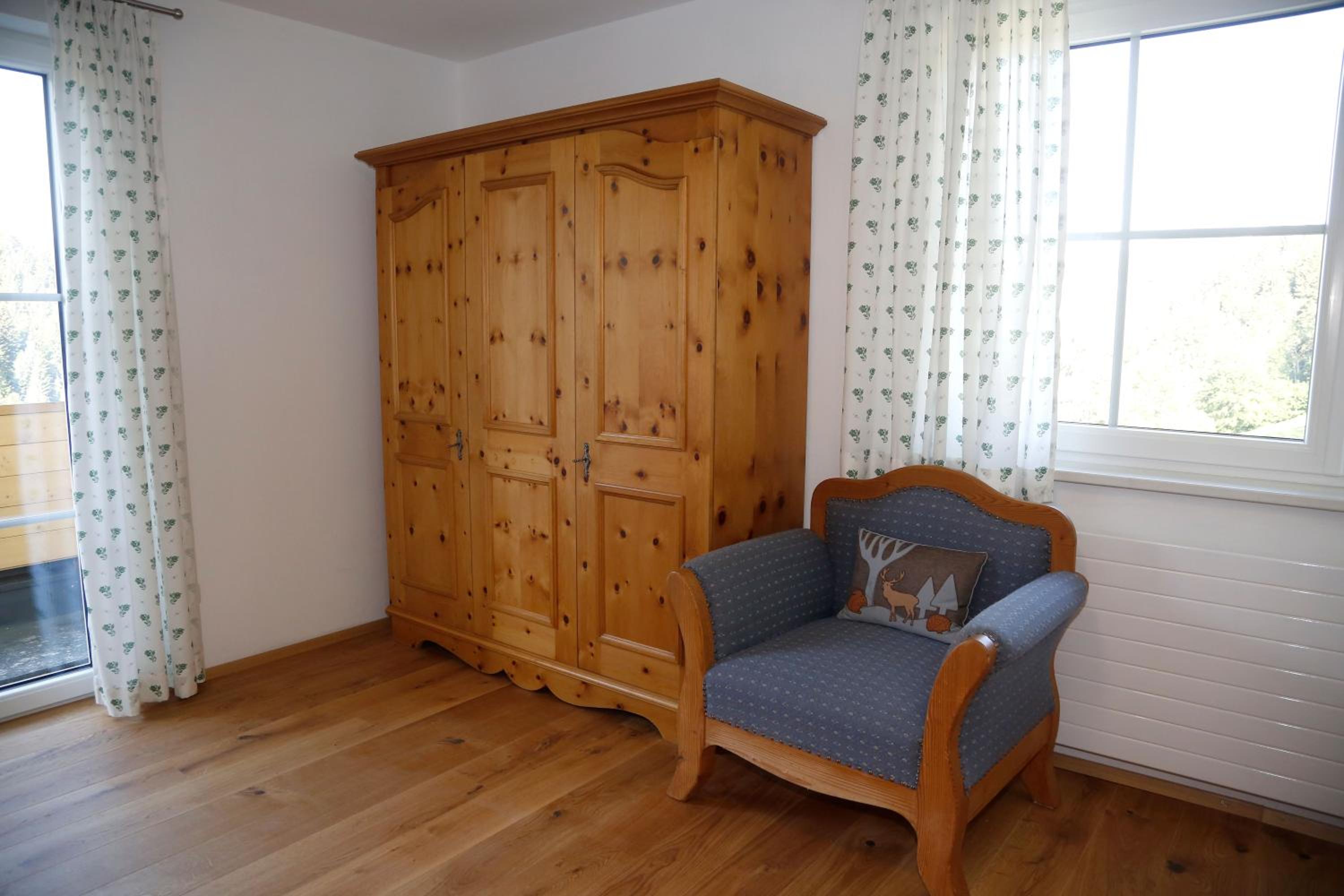 Four-Bedroom House photo 1