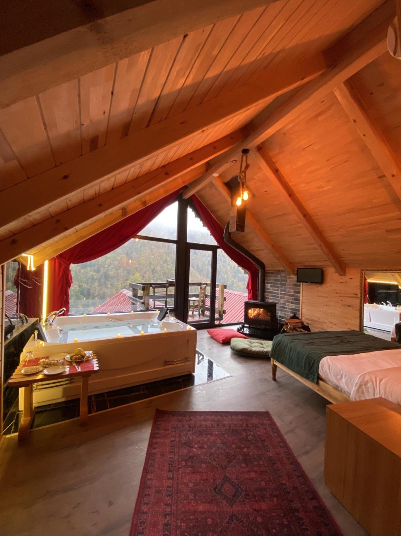 Queen Room with Balcony