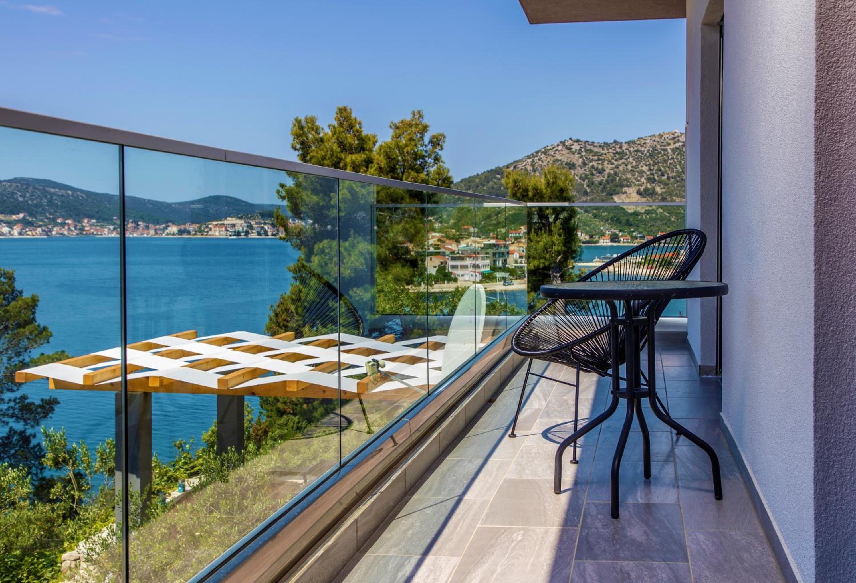 Villa photo 3