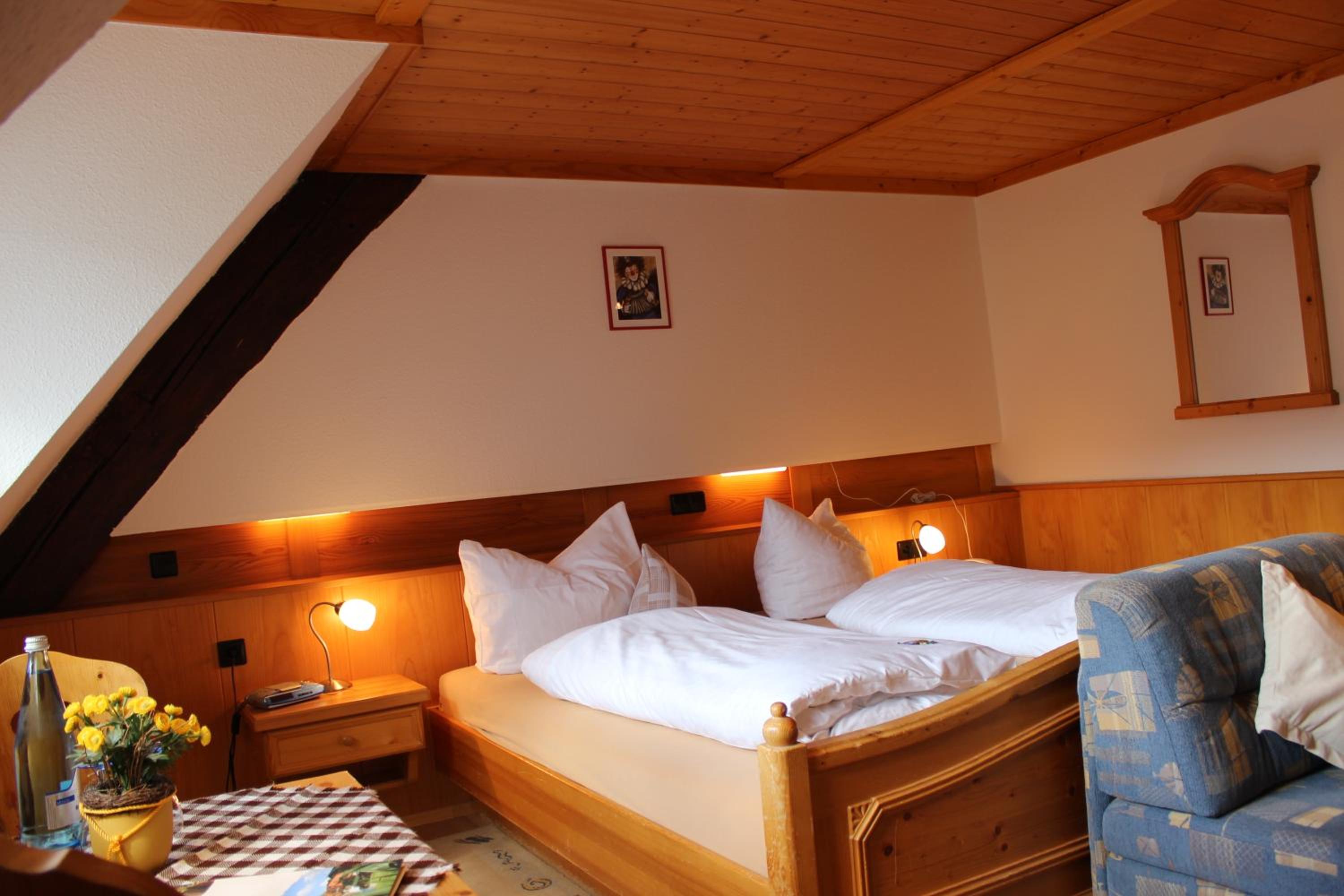 Double Room - Photo 5