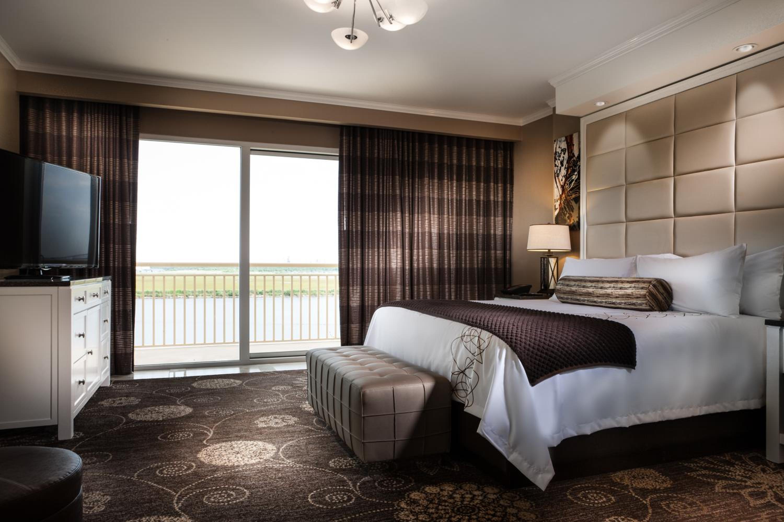 King Room with Lake View