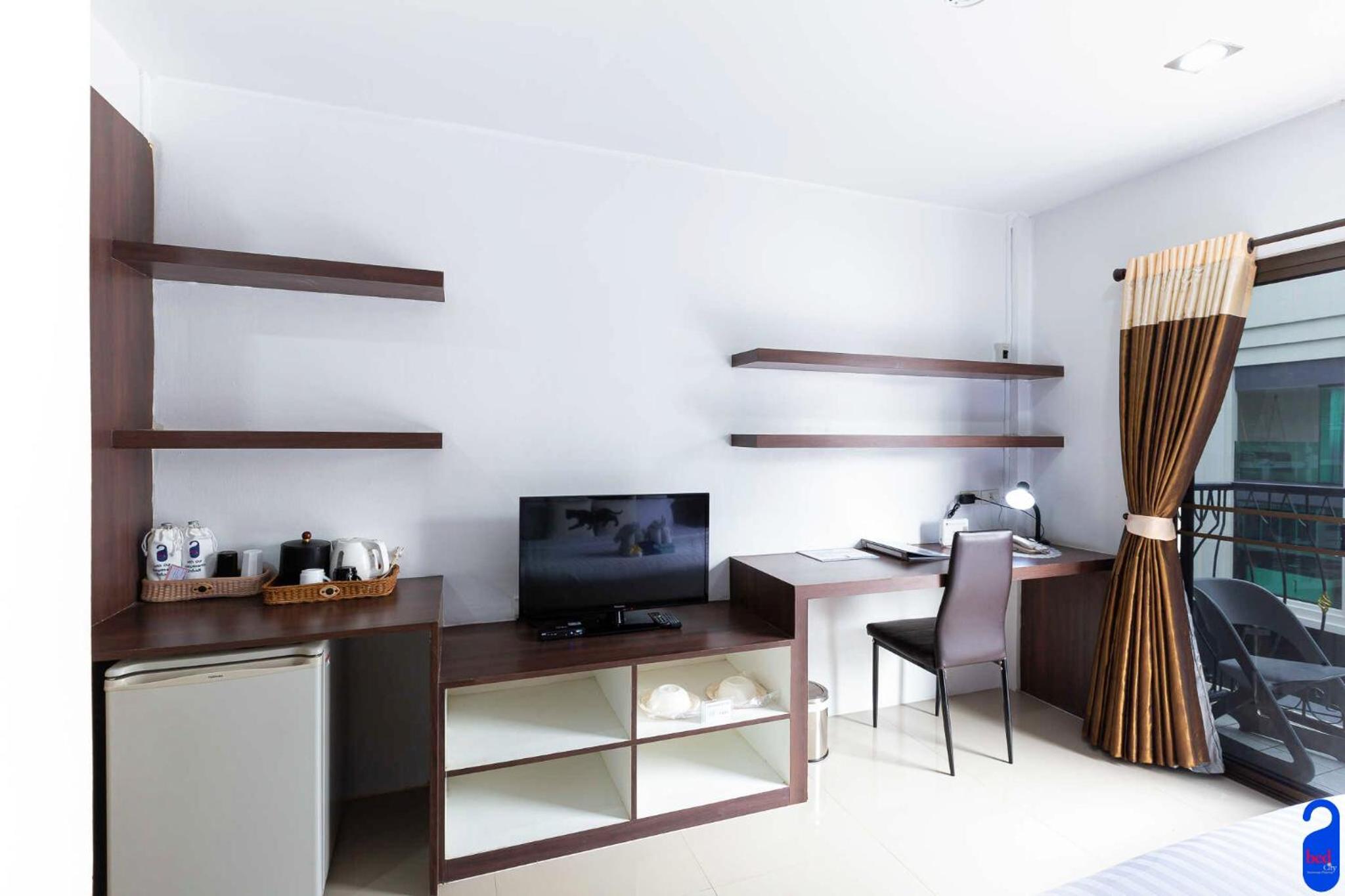 Deluxe Double Room with Balcony photo 2