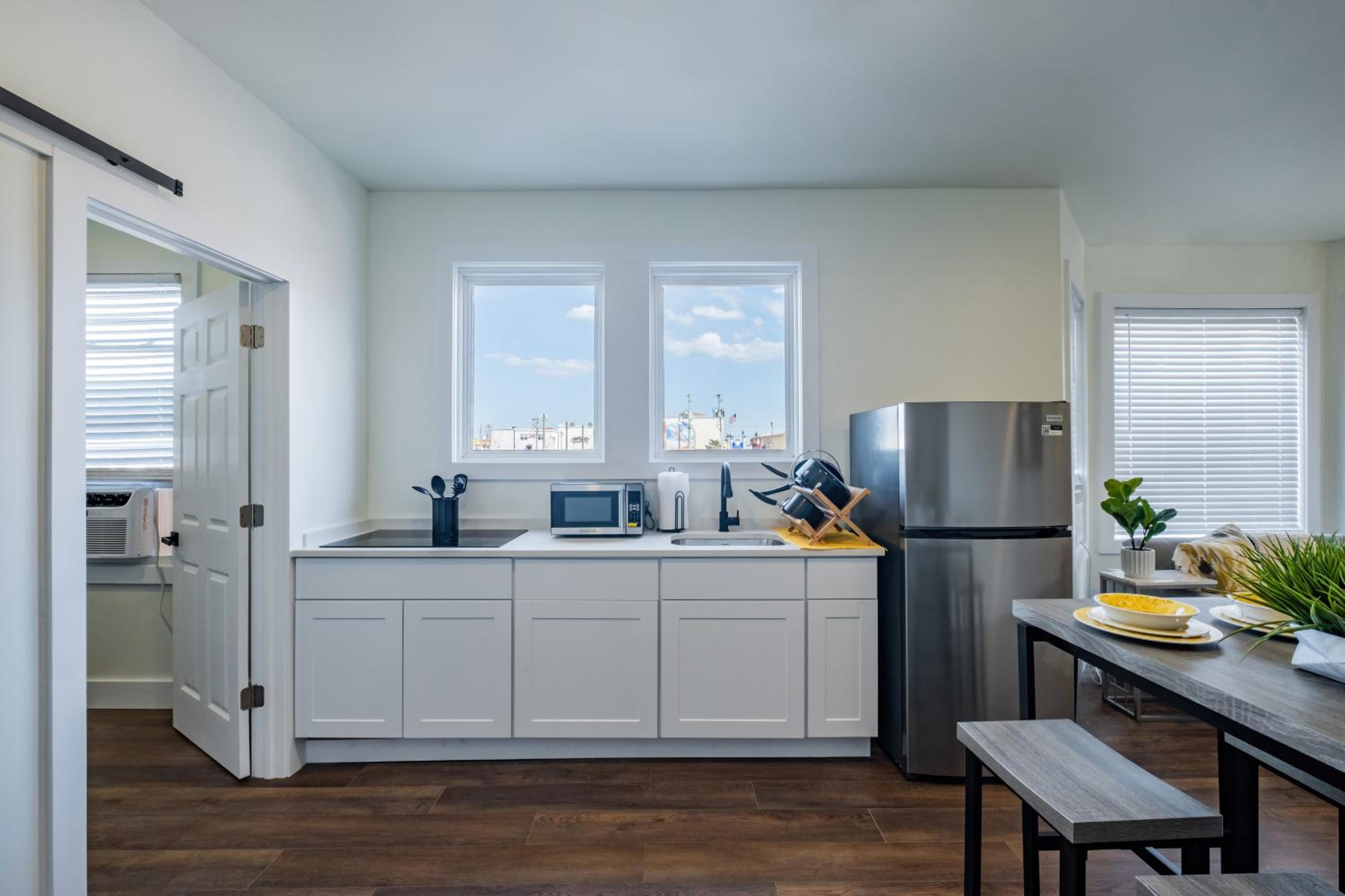Three-Bedroom Apartment - Photo 3