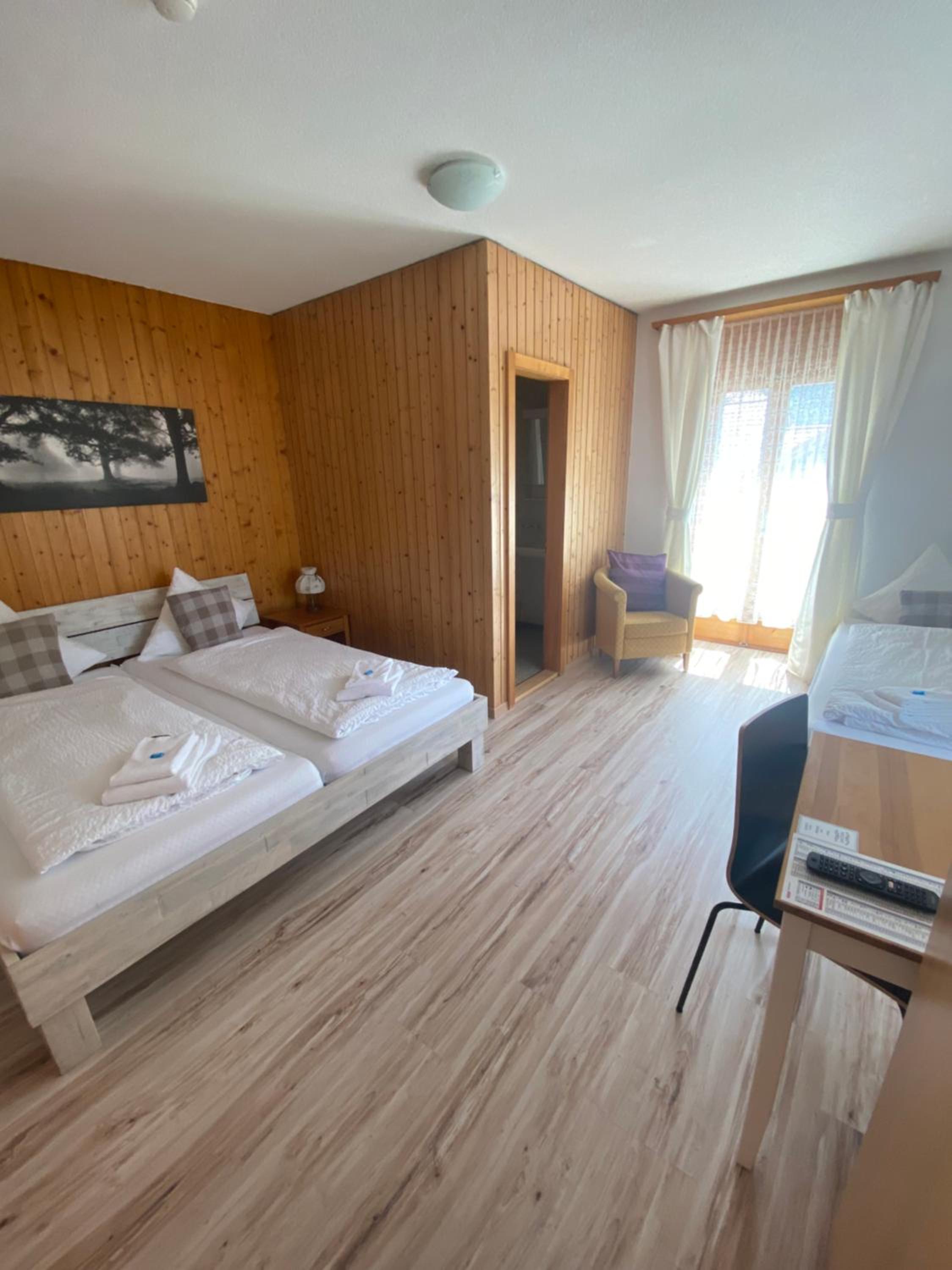 Triple Room - Photo 6
