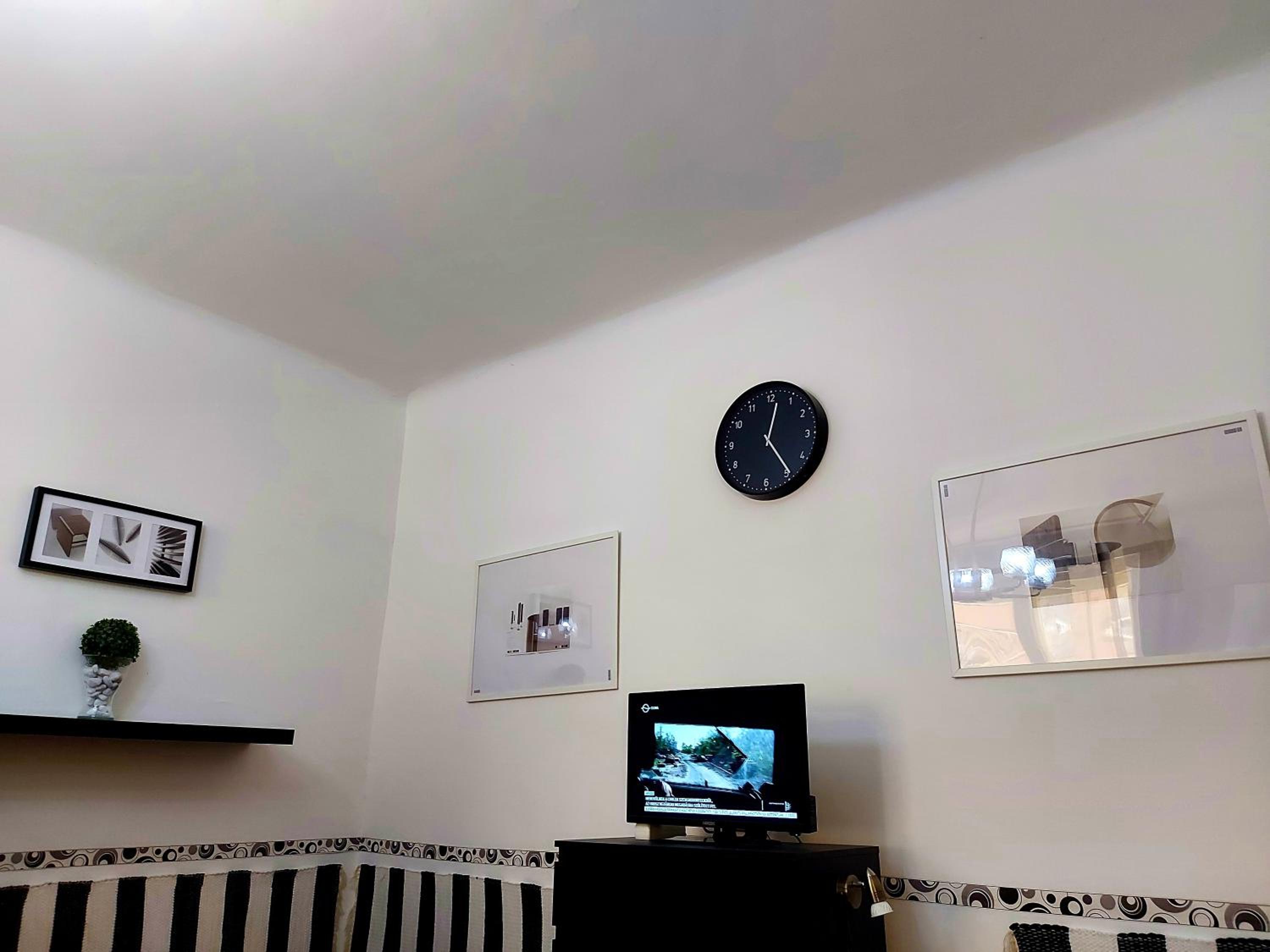 One-Bedroom Apartment - Photo 25