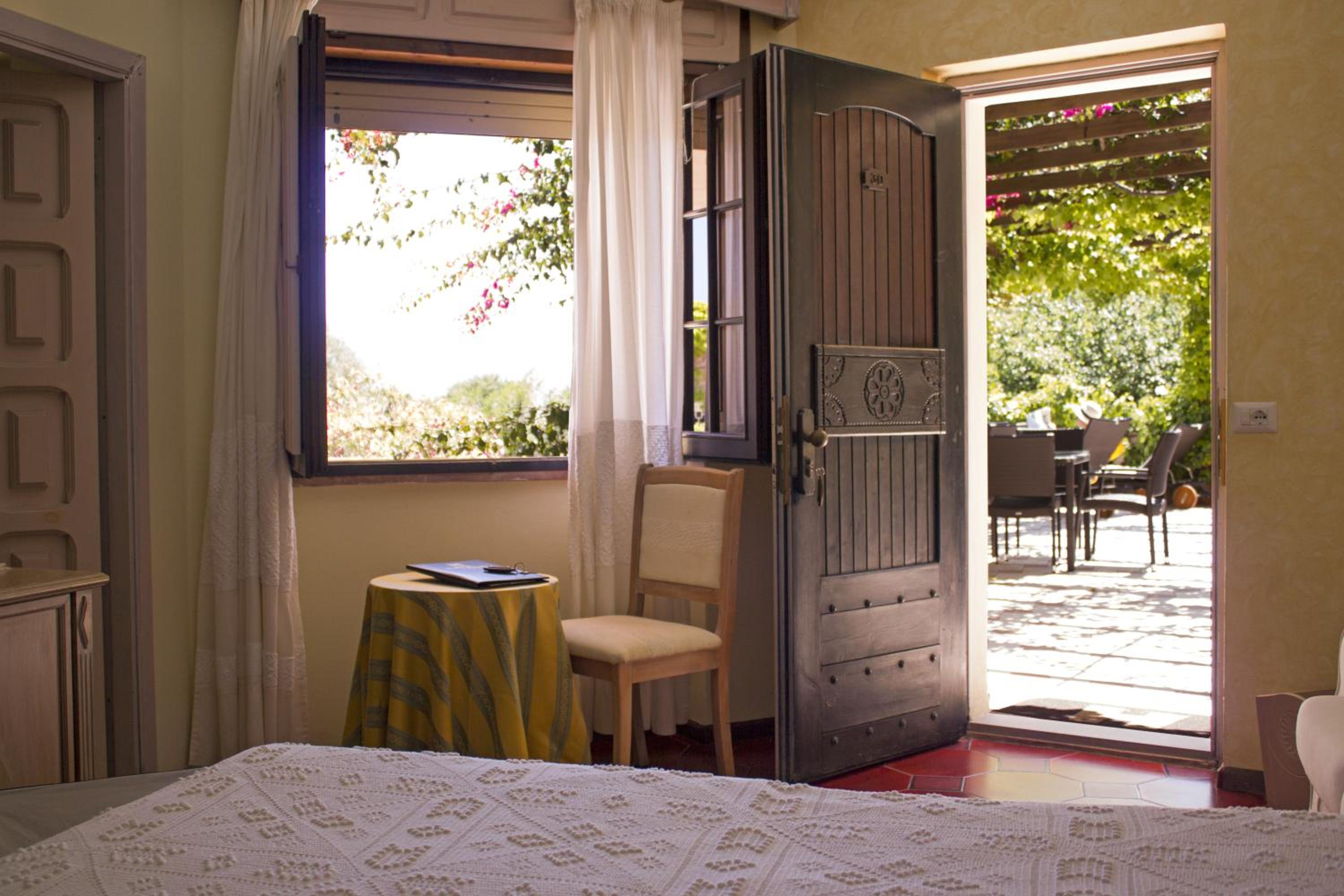 Double Room - Photo 2