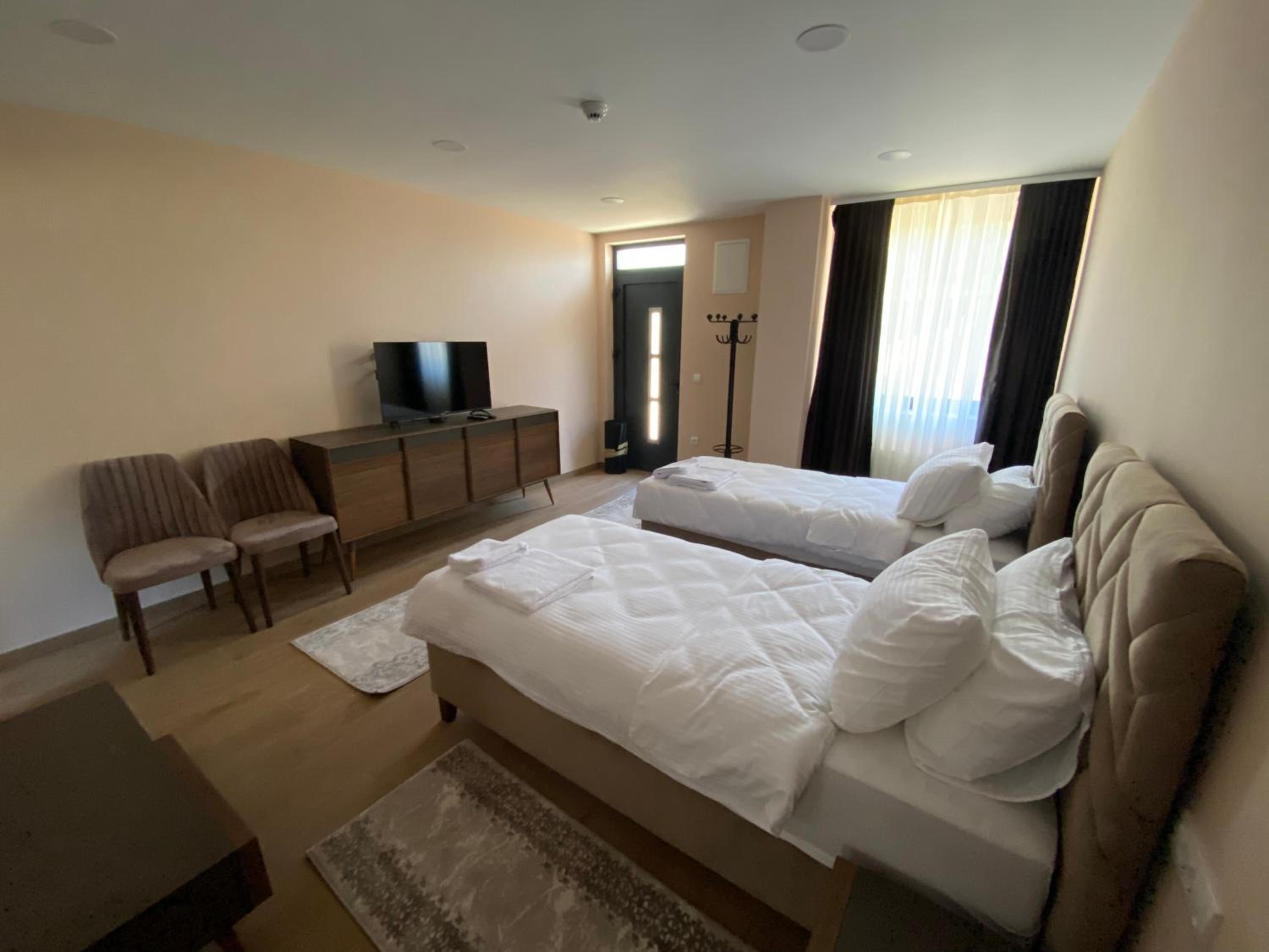One-Bedroom Apartment photo 2