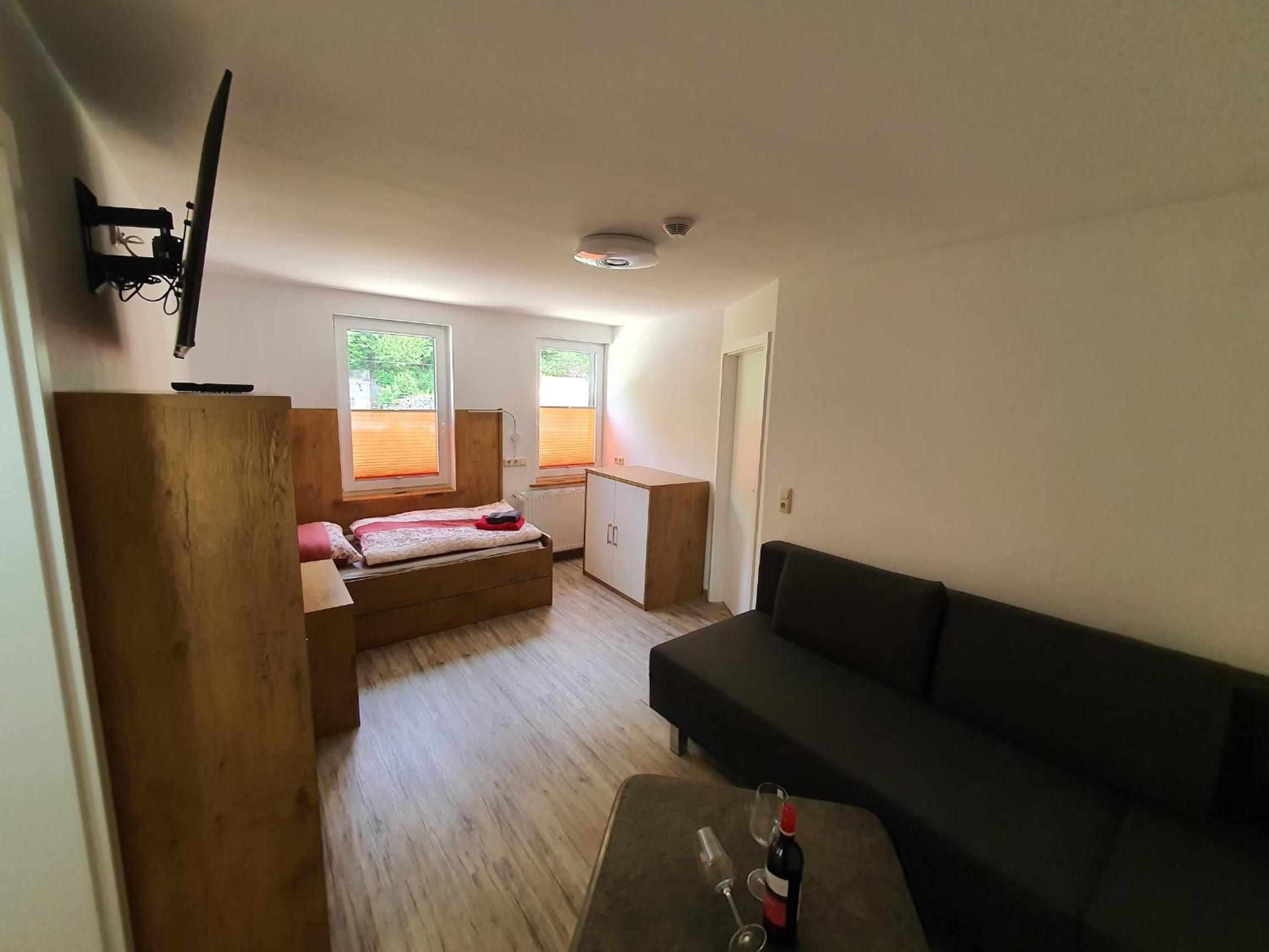 One-Bedroom Apartment photo 1
