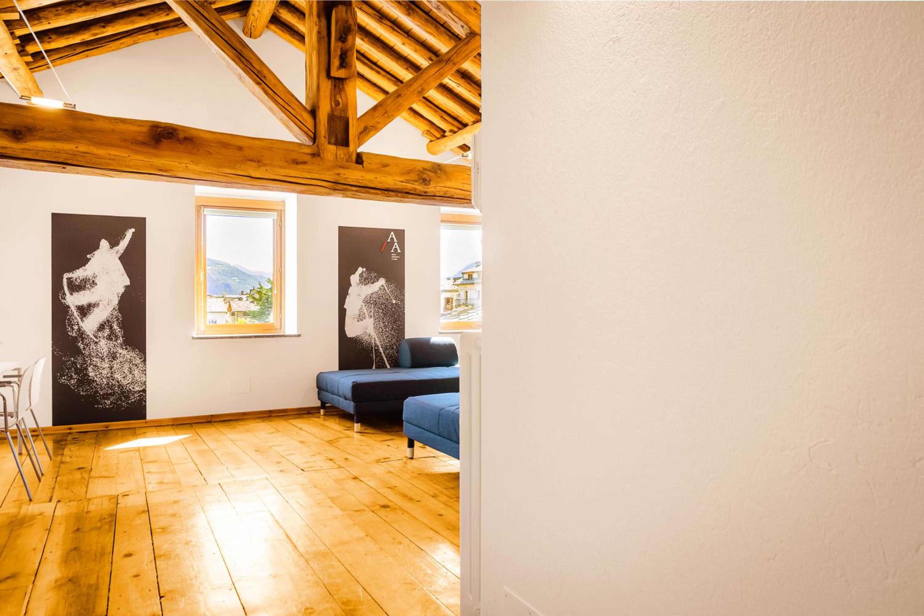 Penthouse Apartment photo 2