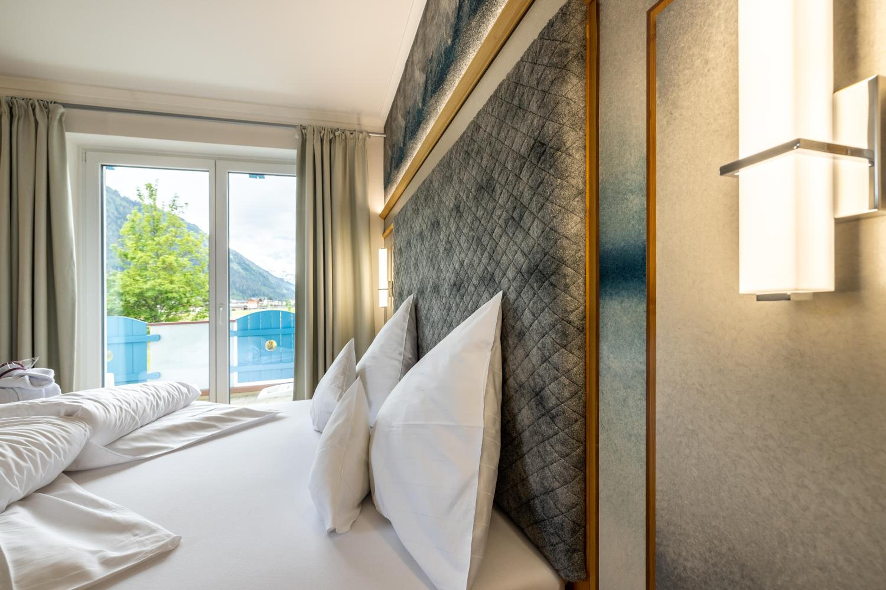 Standard Double Room - Photo 1
