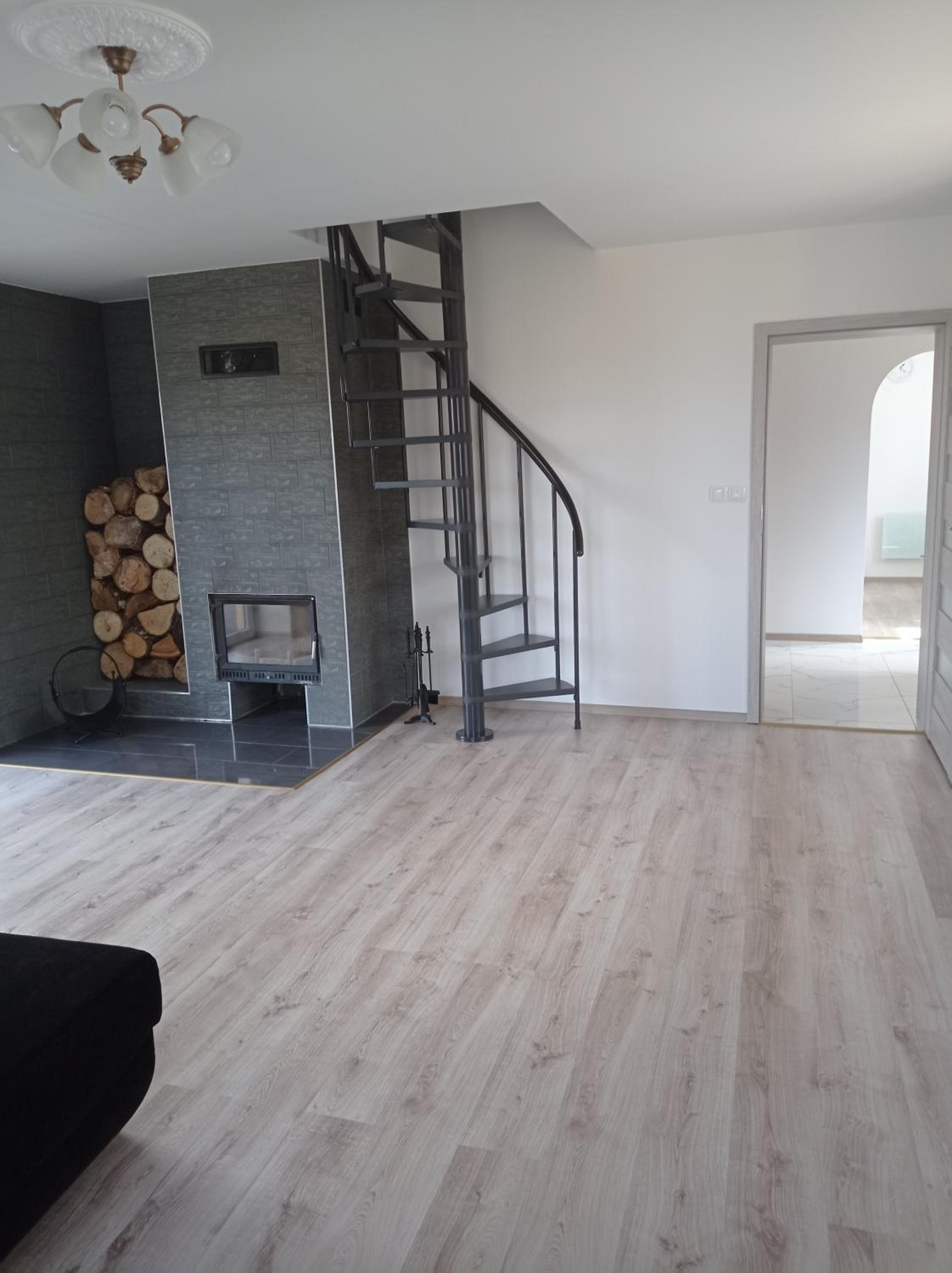 Three-Bedroom House photo 2