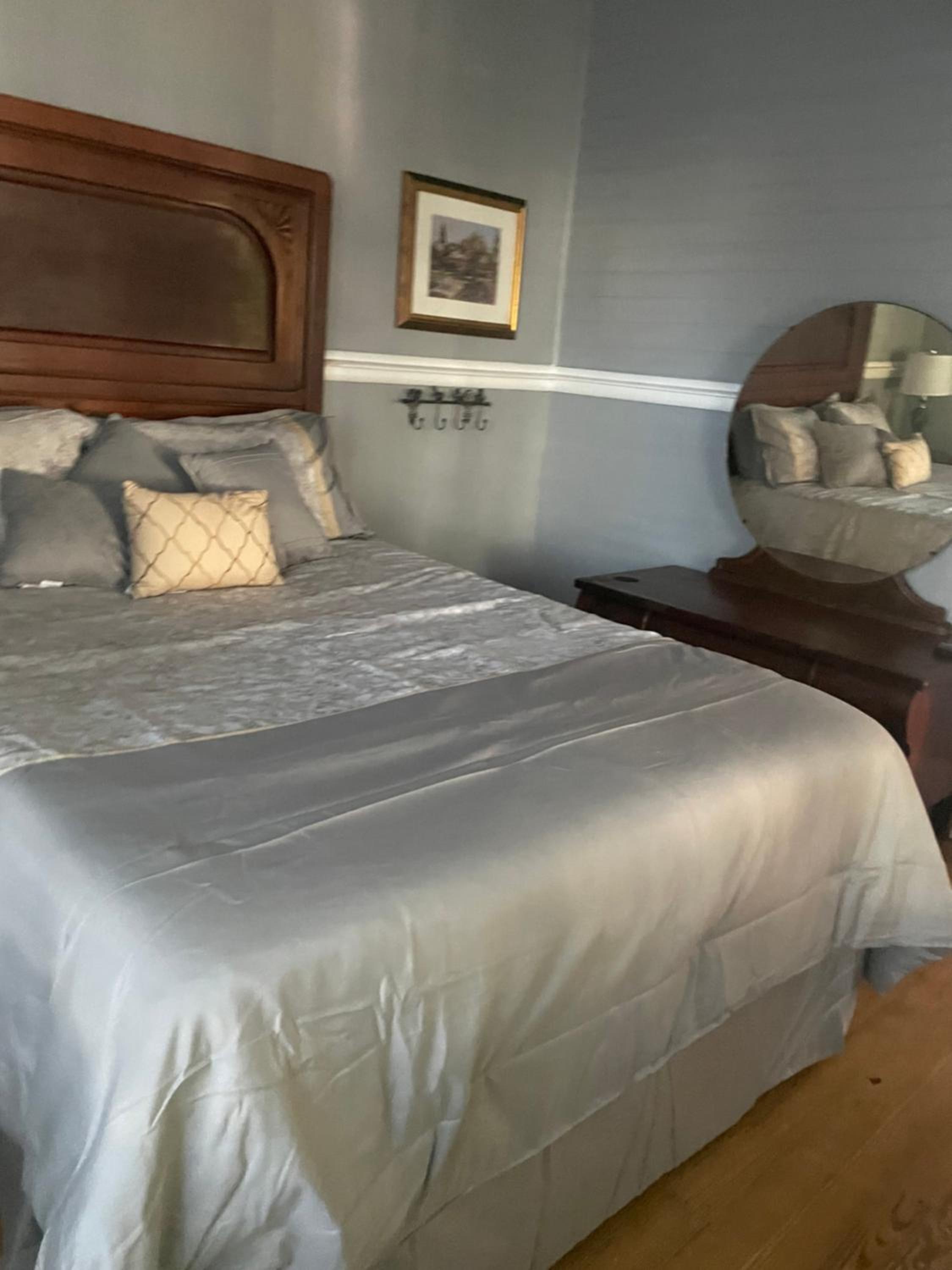 Queen Room - Photo 15