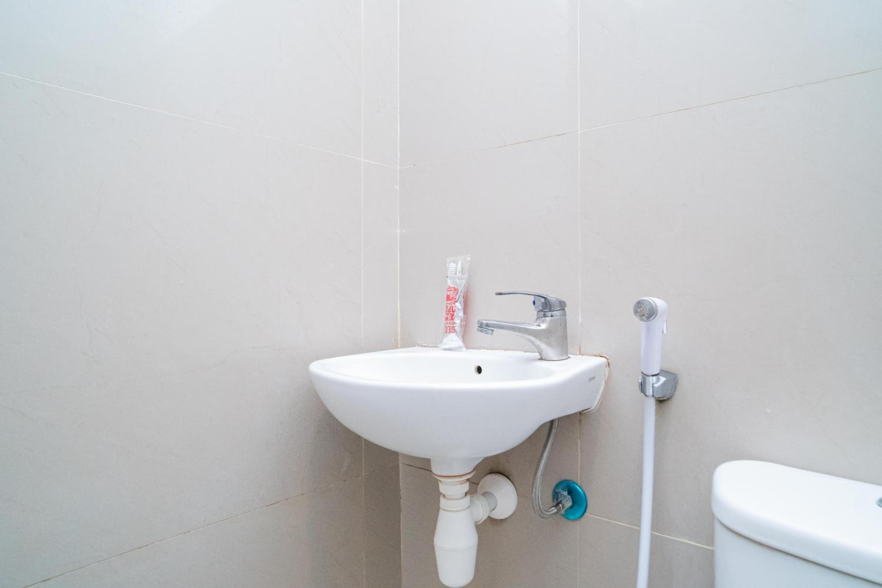 Double Room - Photo 6