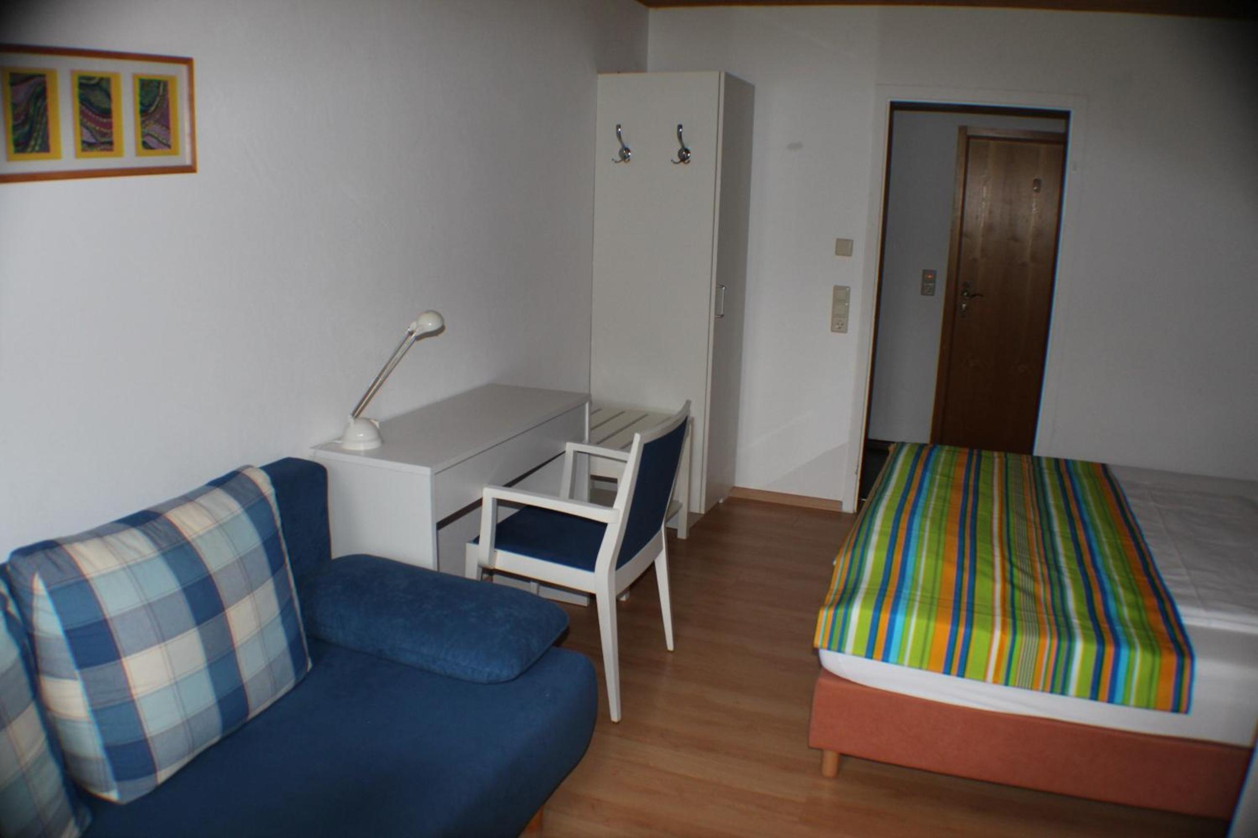 Economy Double Room photo 2