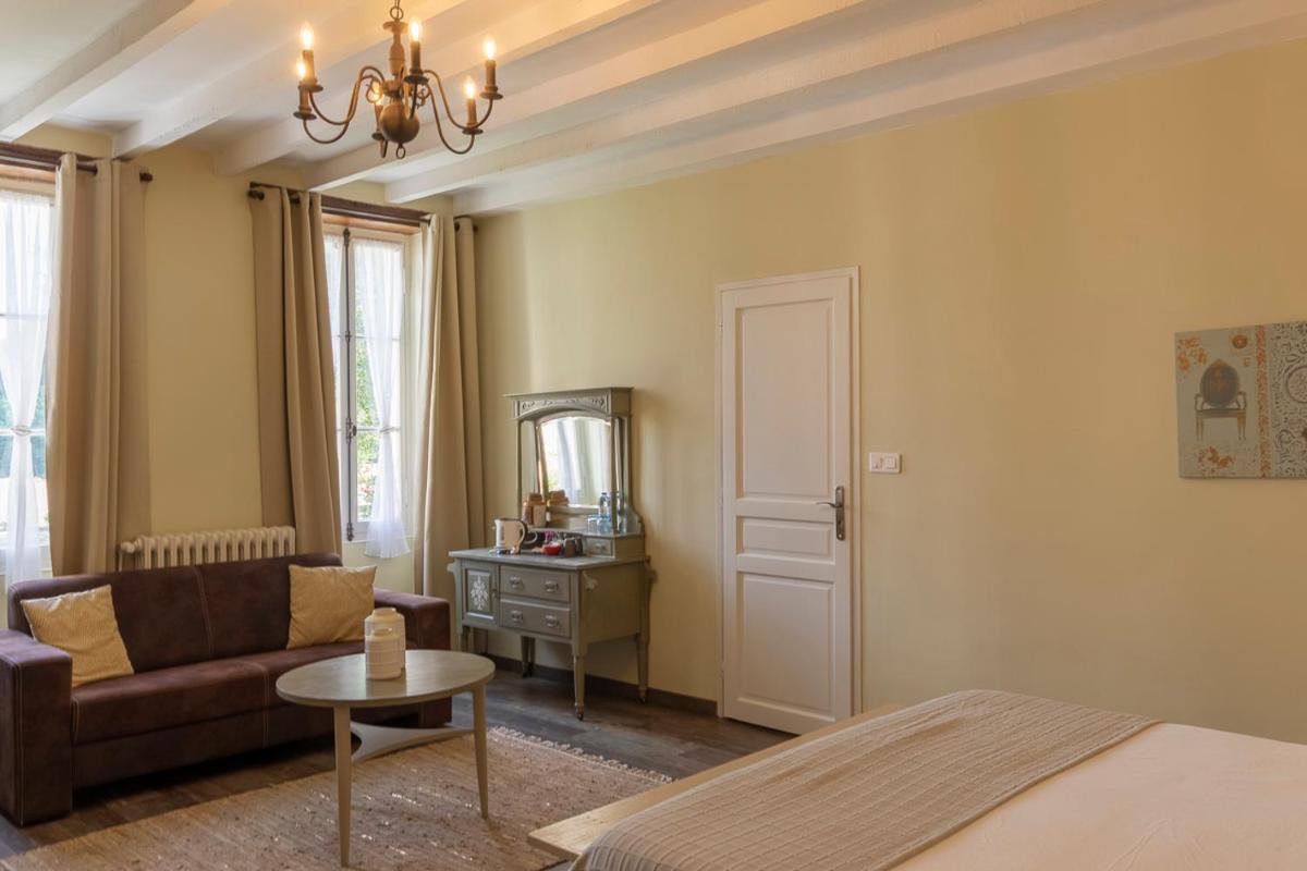 Deluxe Triple Room photo 2