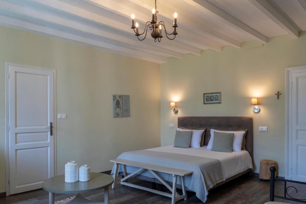 Deluxe Triple Room photo 1