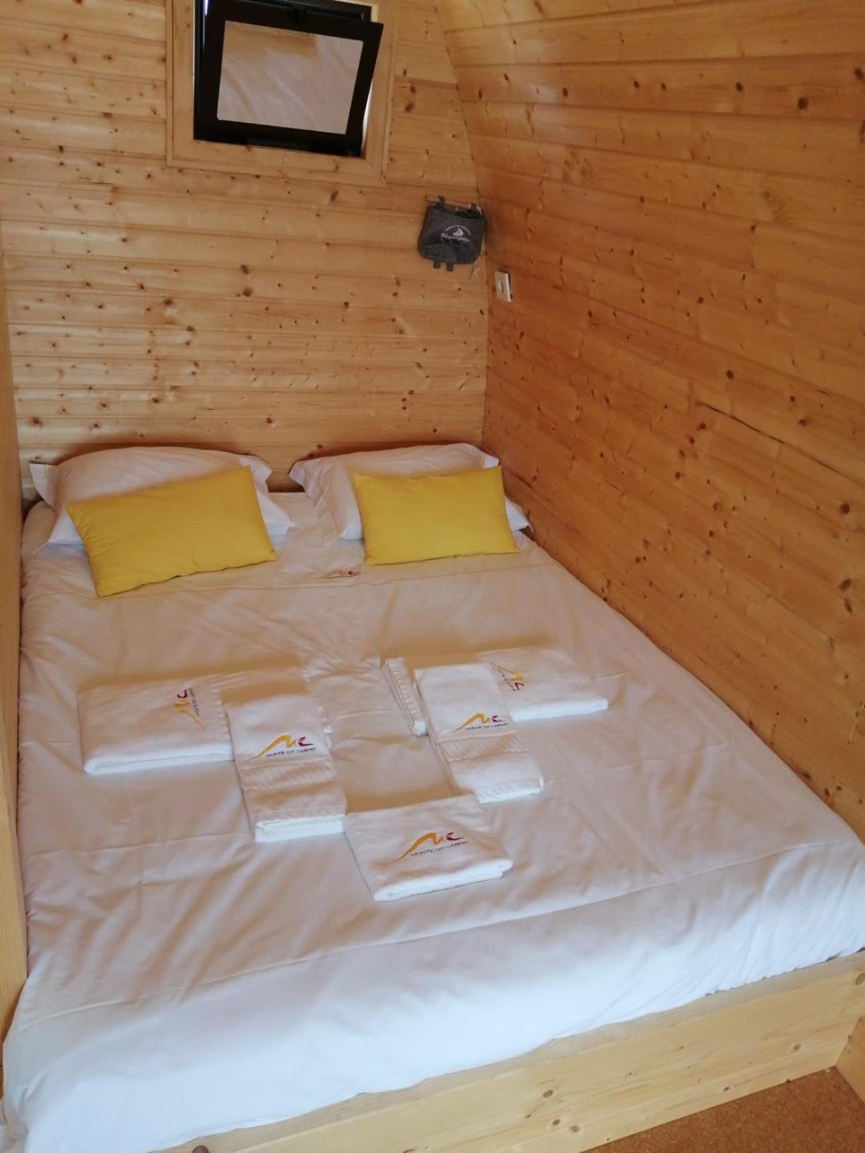 Double Room with Private Bathroom - Photo 3