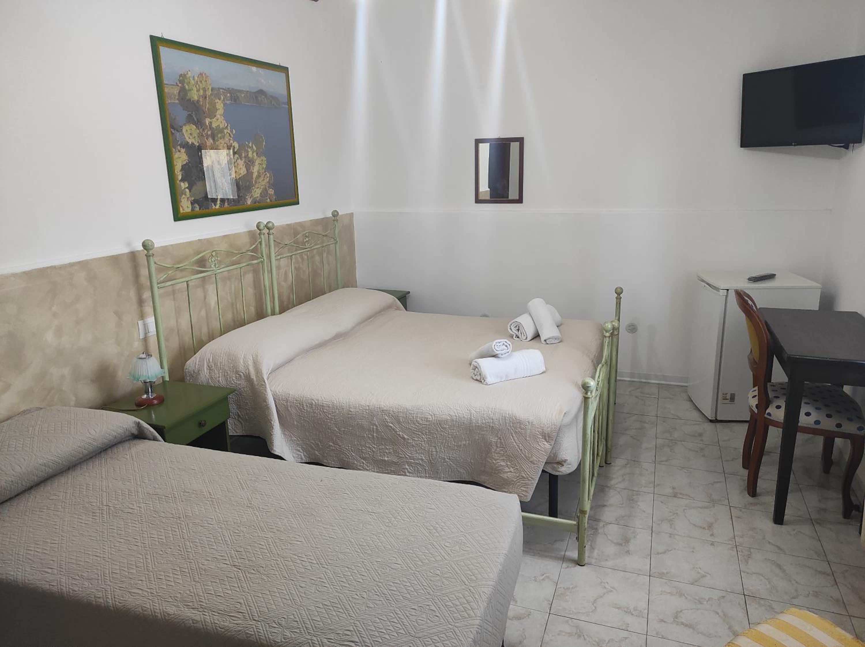 Comfort Triple Room - Photo 5