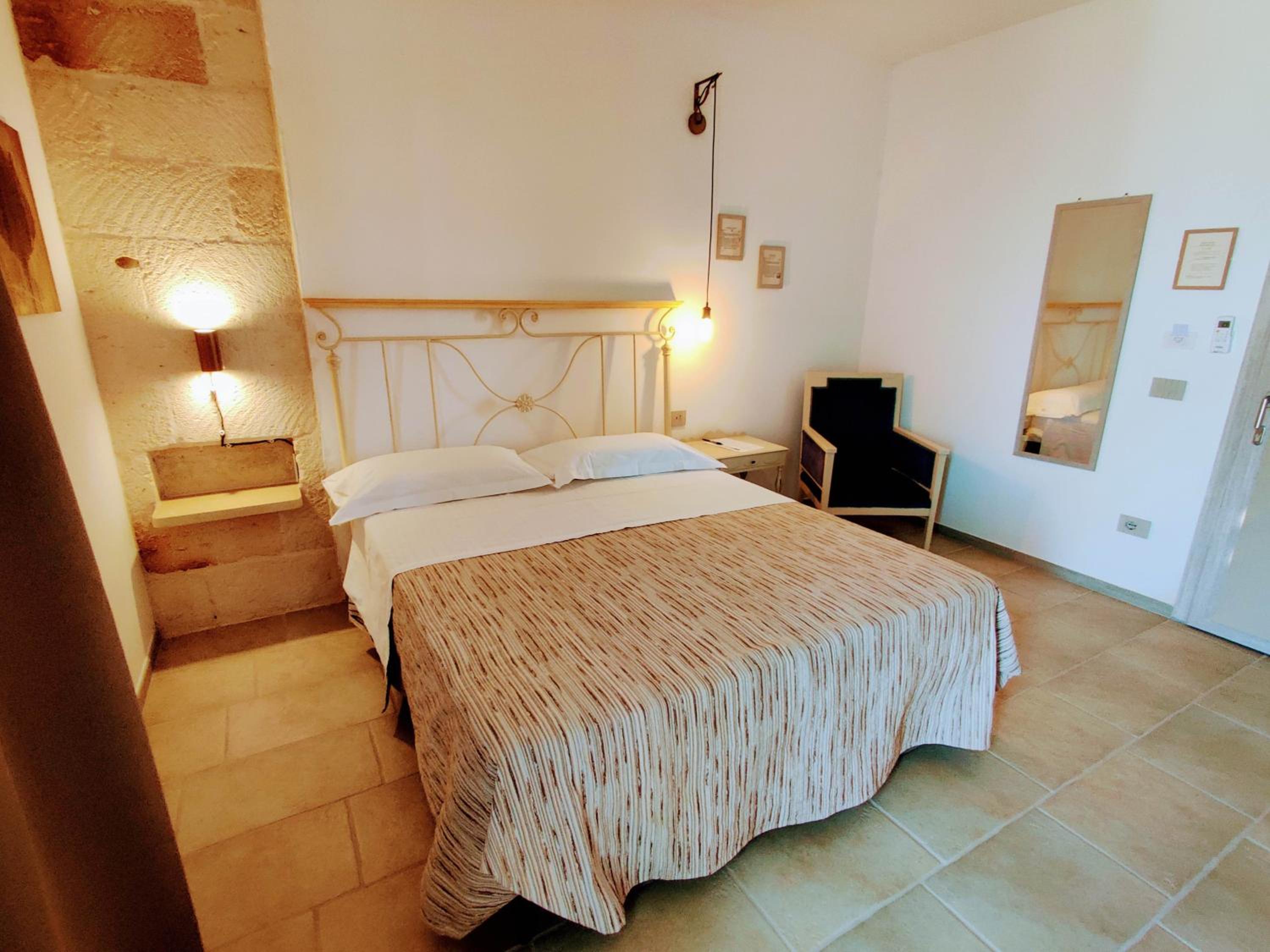 Double Room with Patio photo 1
