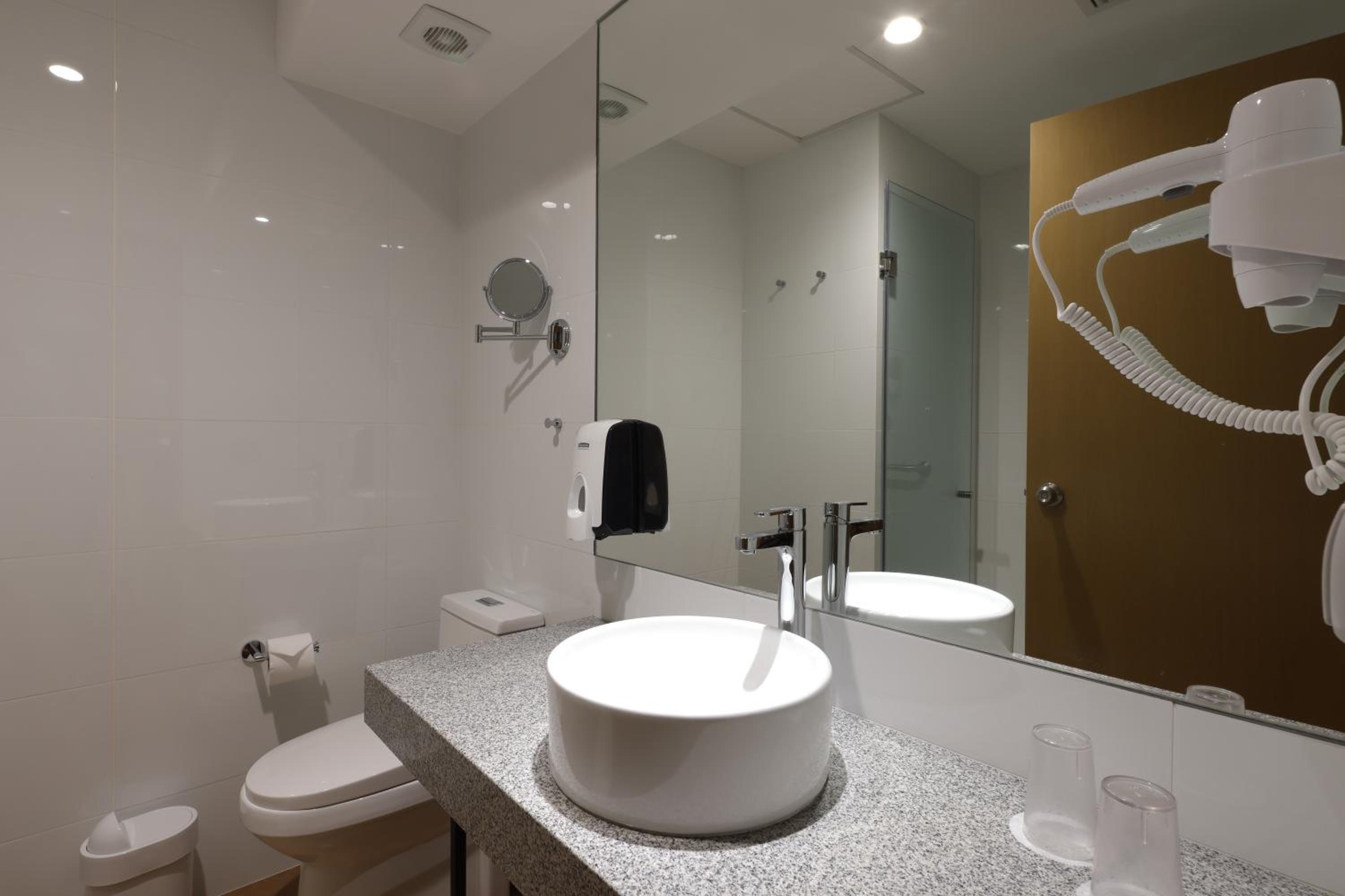 Twin Room - Photo 4