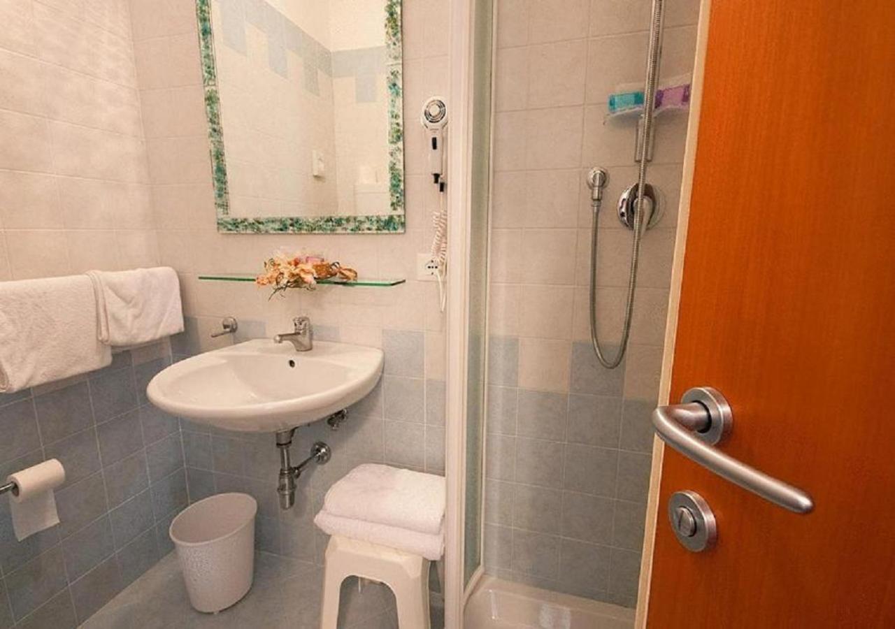 Quadruple Room with Balcony photo 2