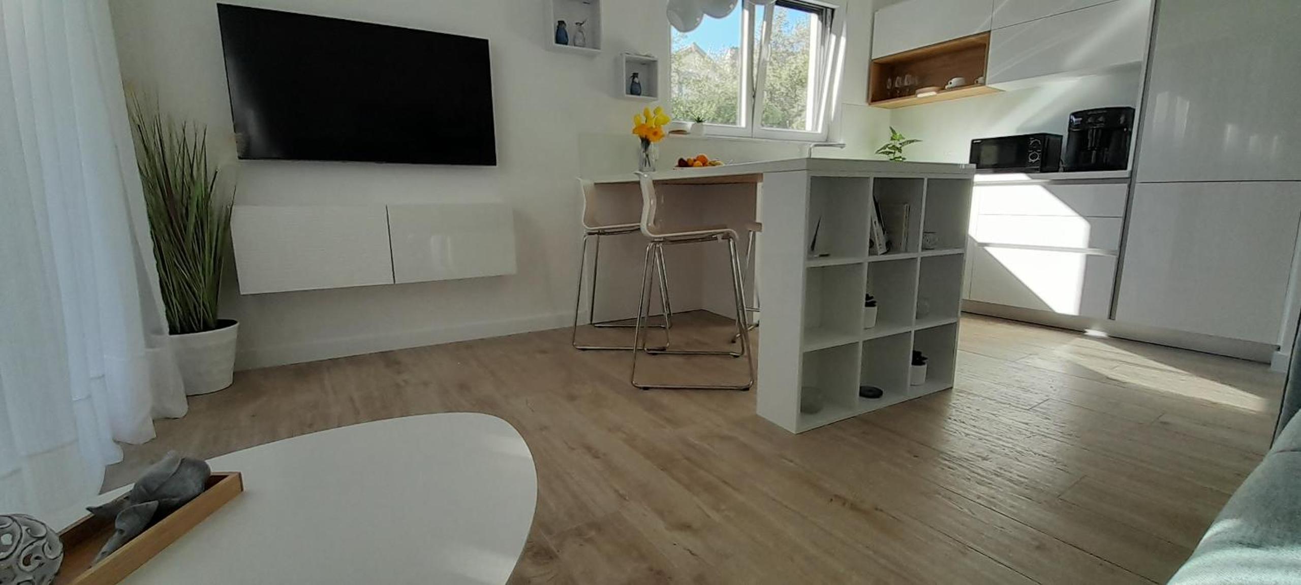 One-Bedroom Apartment - Photo 21