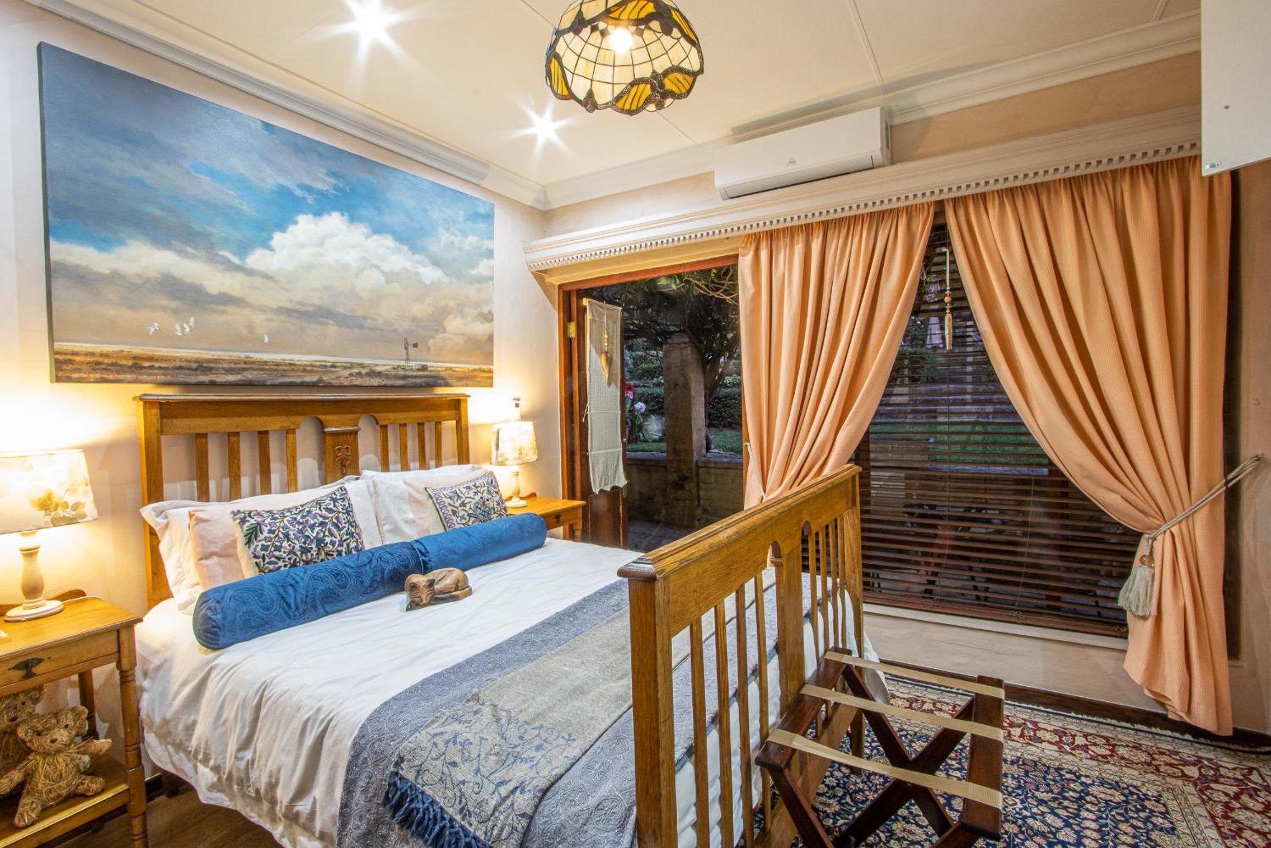 Luxury Queen Room - Photo 2