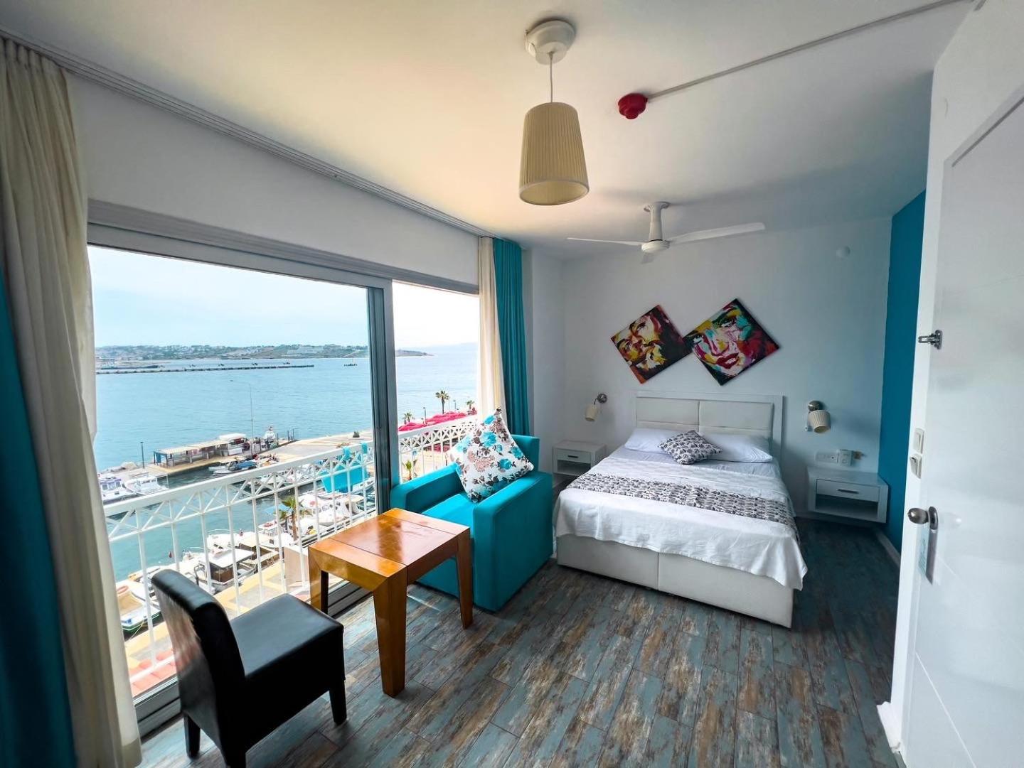 King Room with Sea View - Photo 17