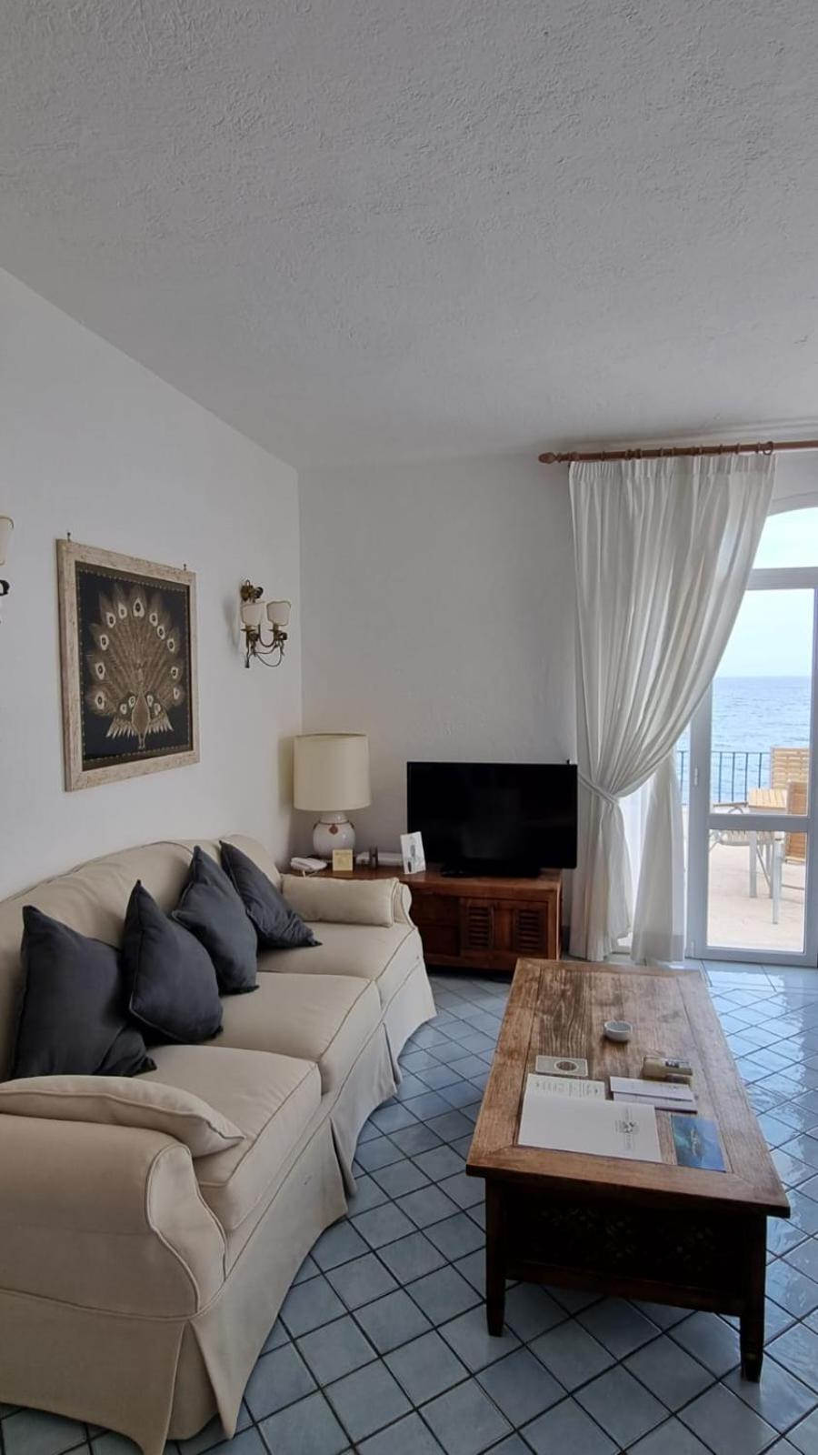 King Suite with Sea View photo 1