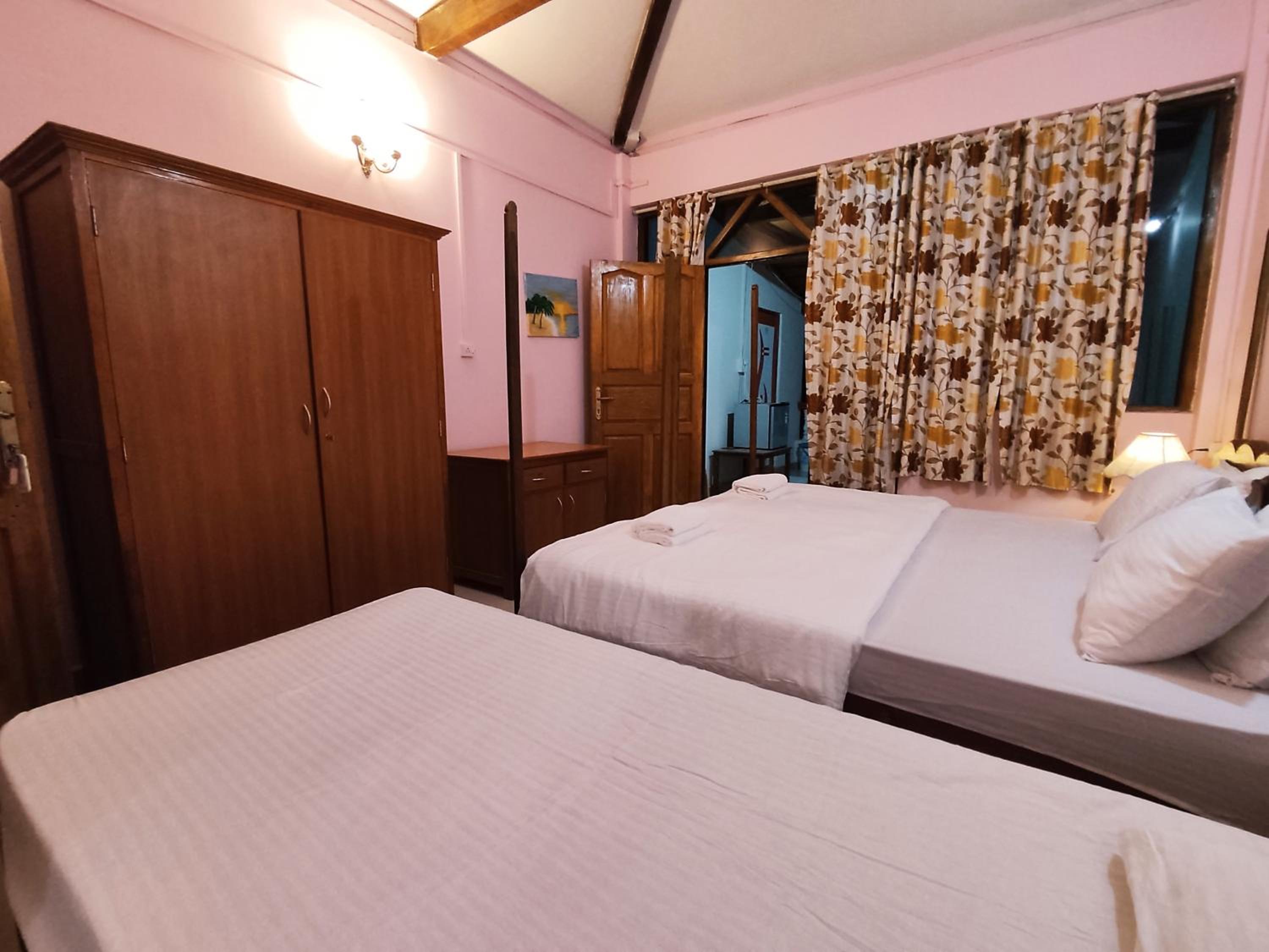 Triple Room with Private External Bathroom - Photo 8