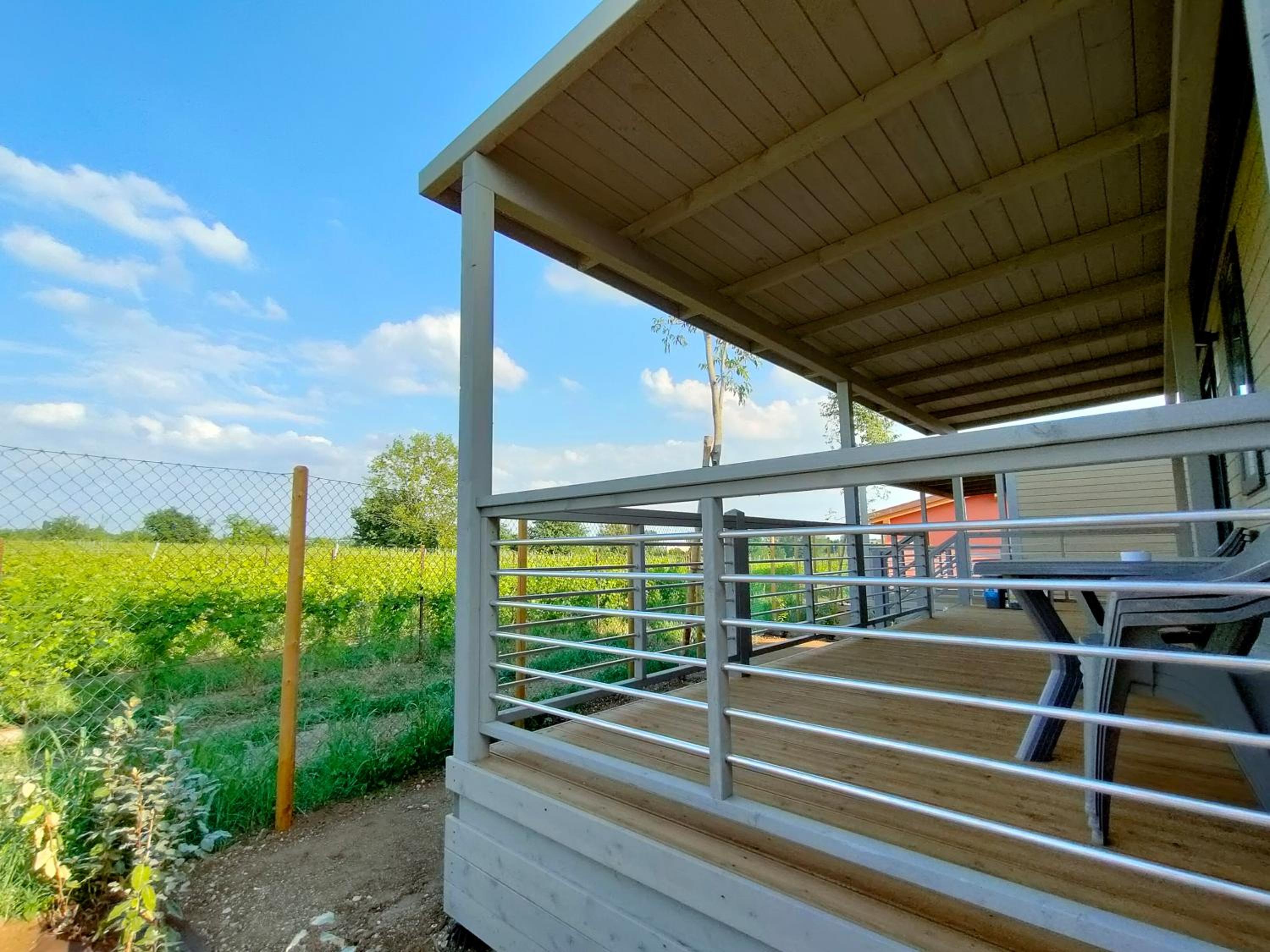 Mobile Home photo 3