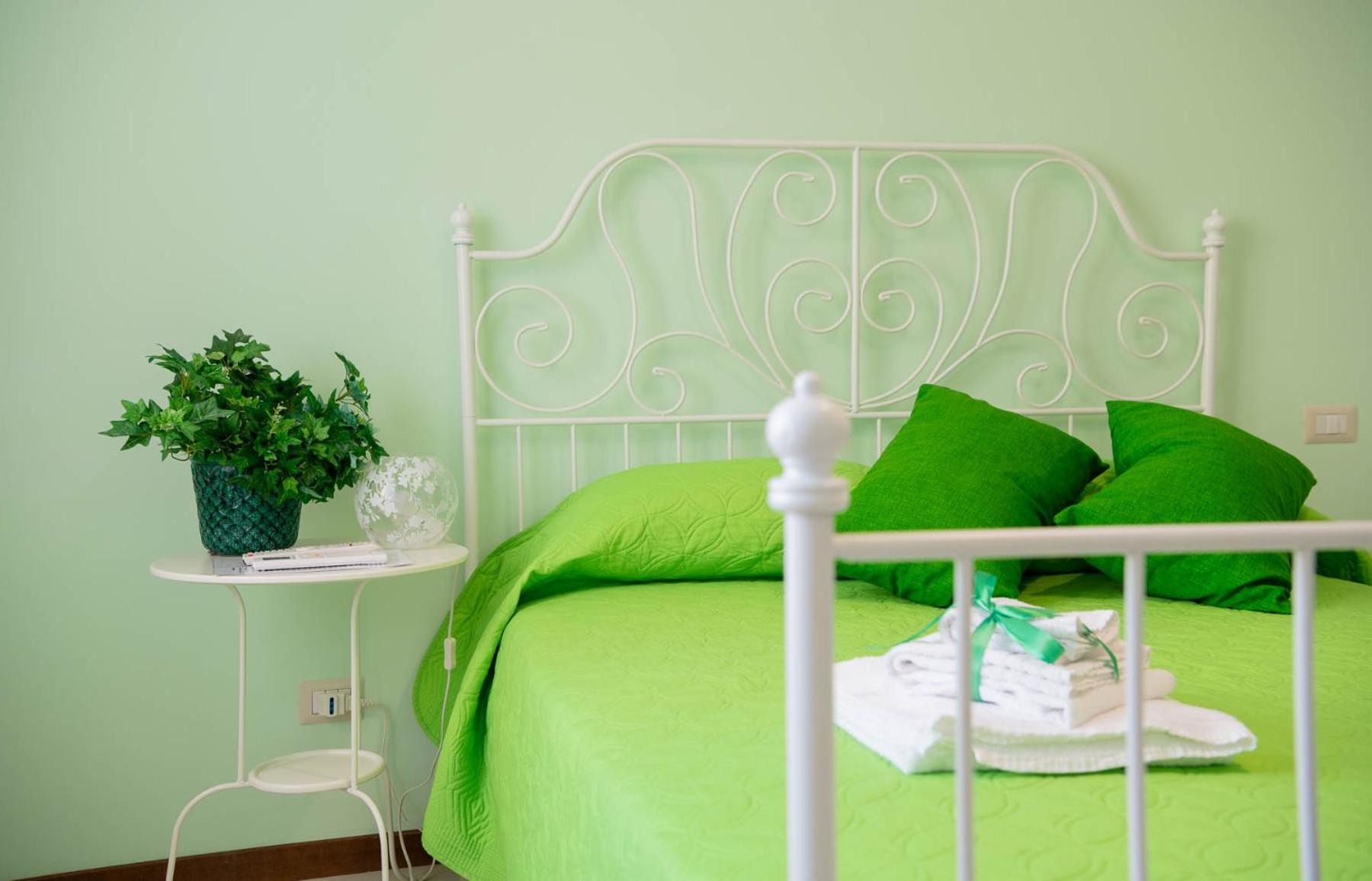Large Double Room photo 1