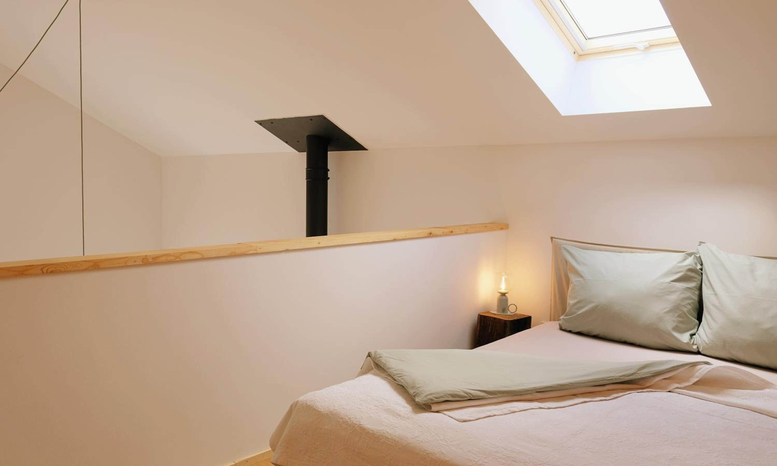 One-Bedroom House photo 1