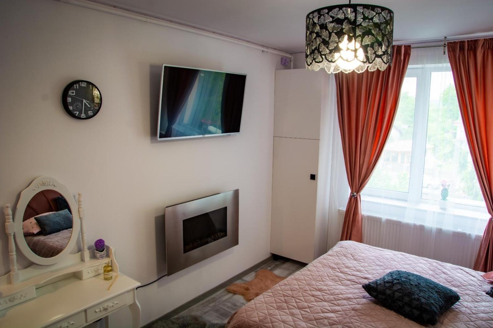 One-Bedroom Apartment - Photo 14