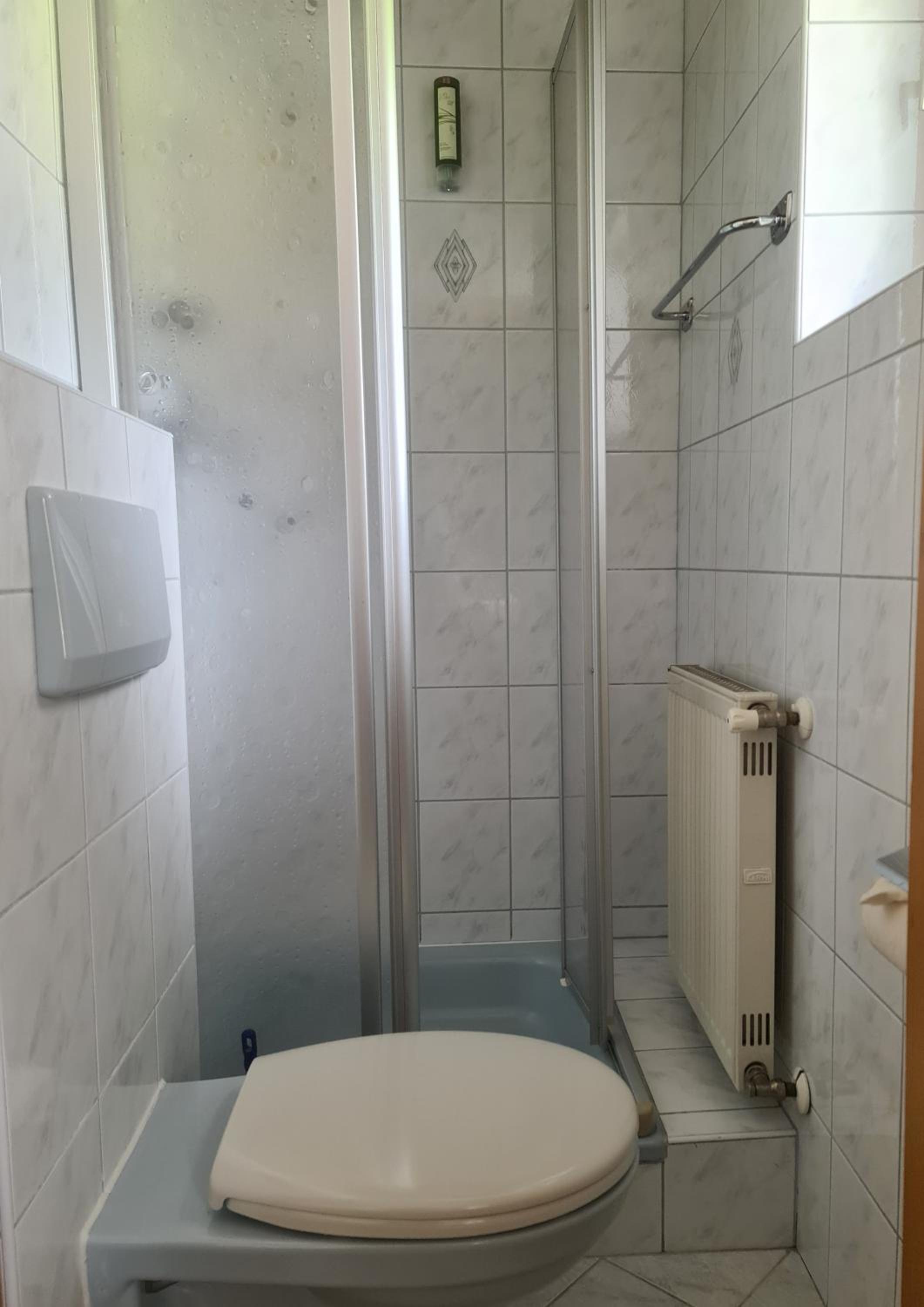 Double Room - Photo 6