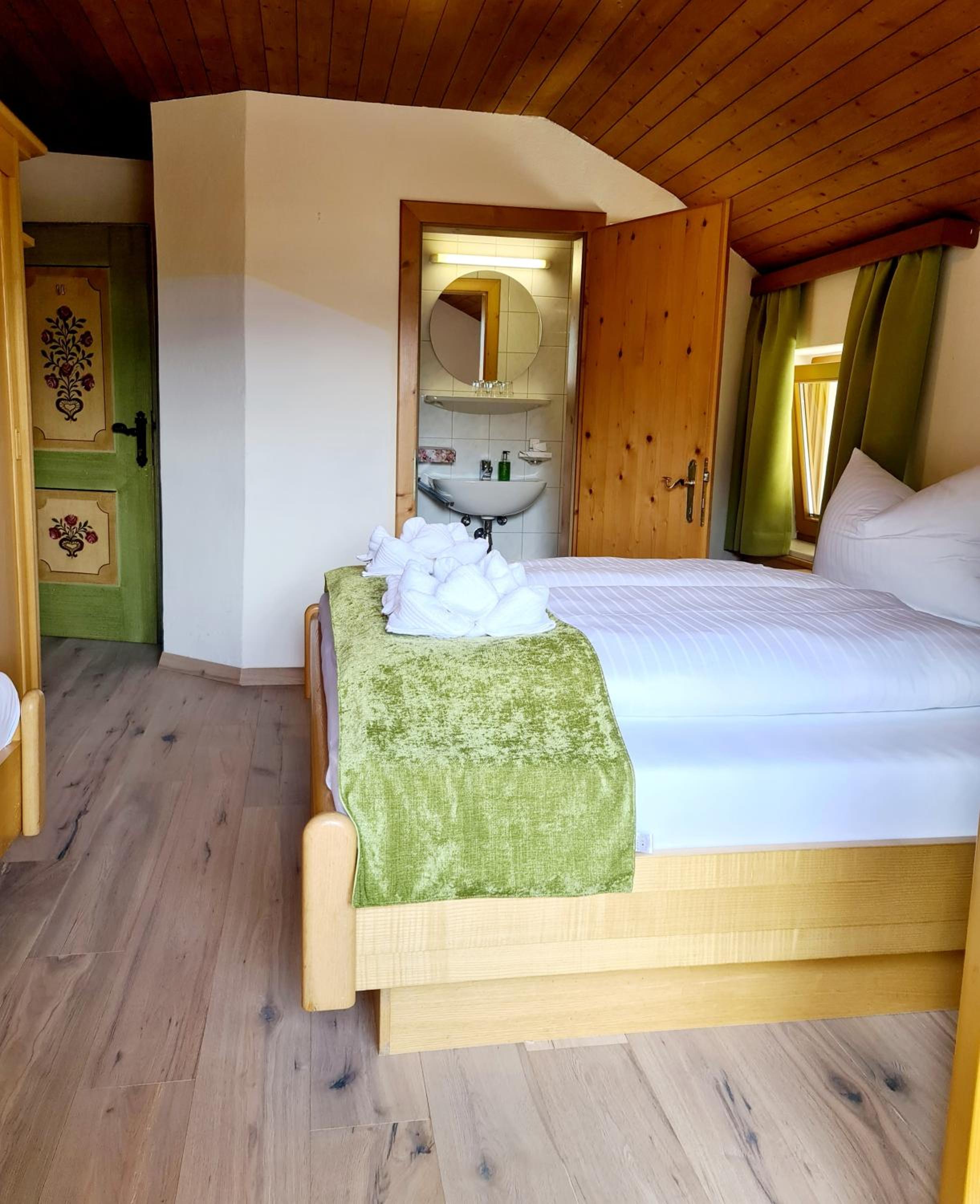 Basic Triple Room - Photo 13