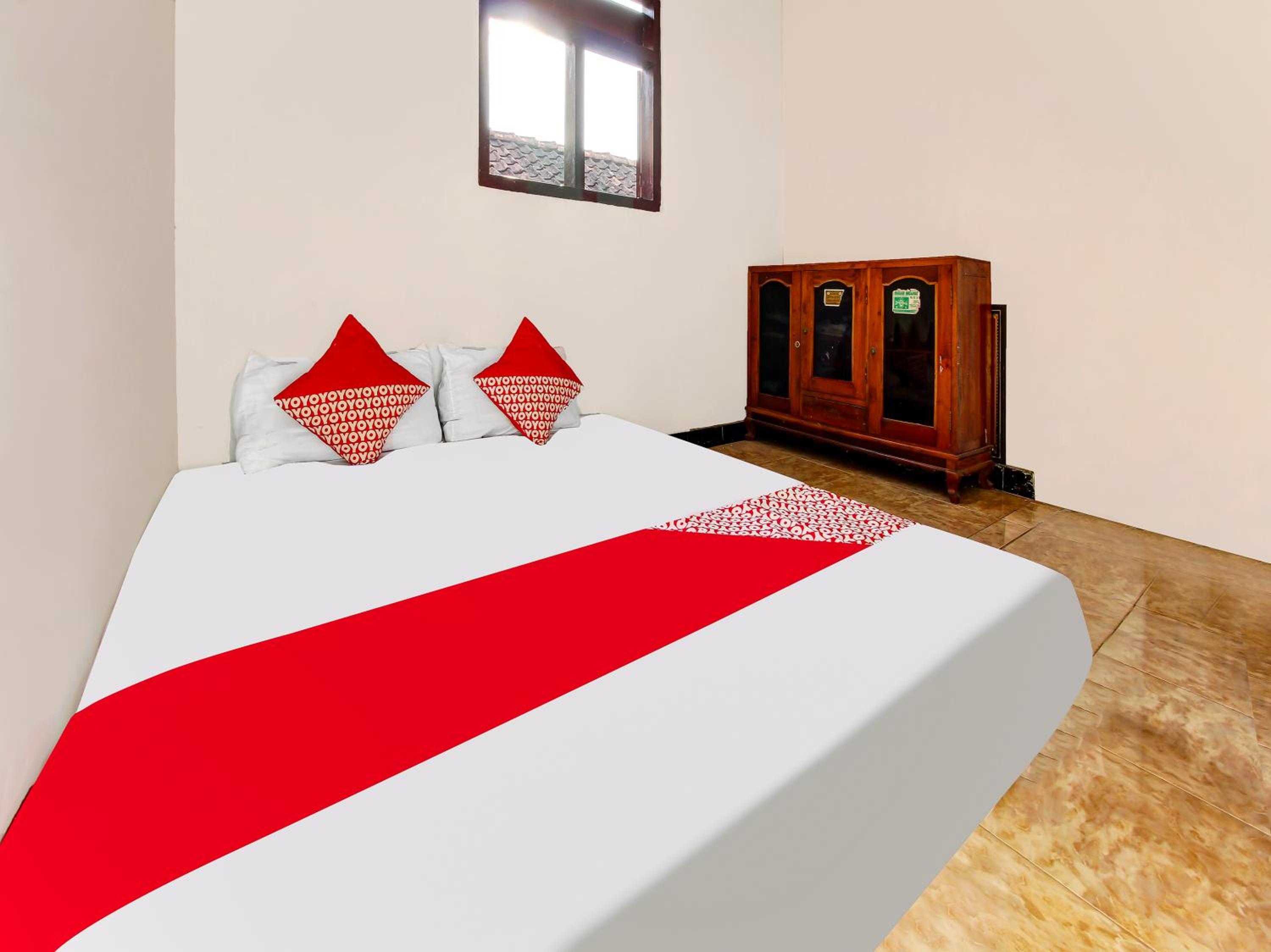 Budget Double Room - Photo 5