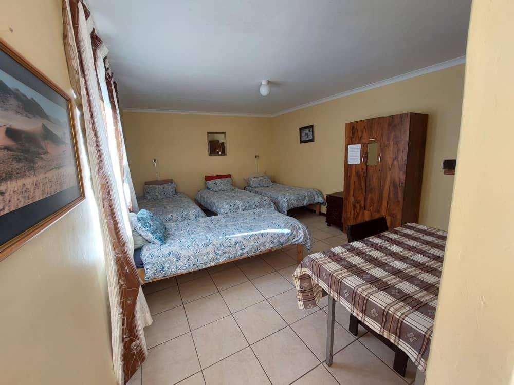 Triple Room with Private Bathroom photo 1