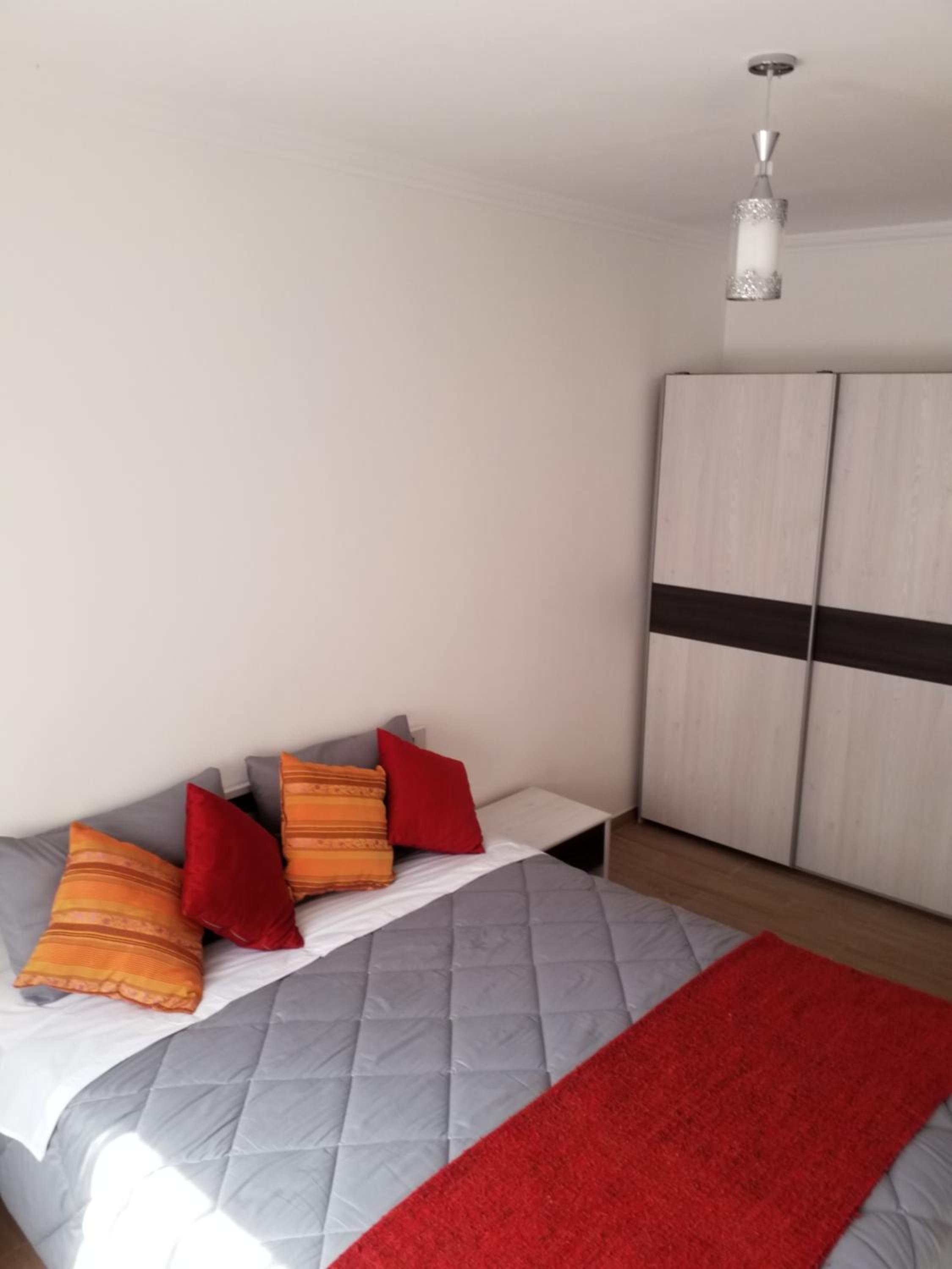 One-Bedroom Apartment - Photo 6