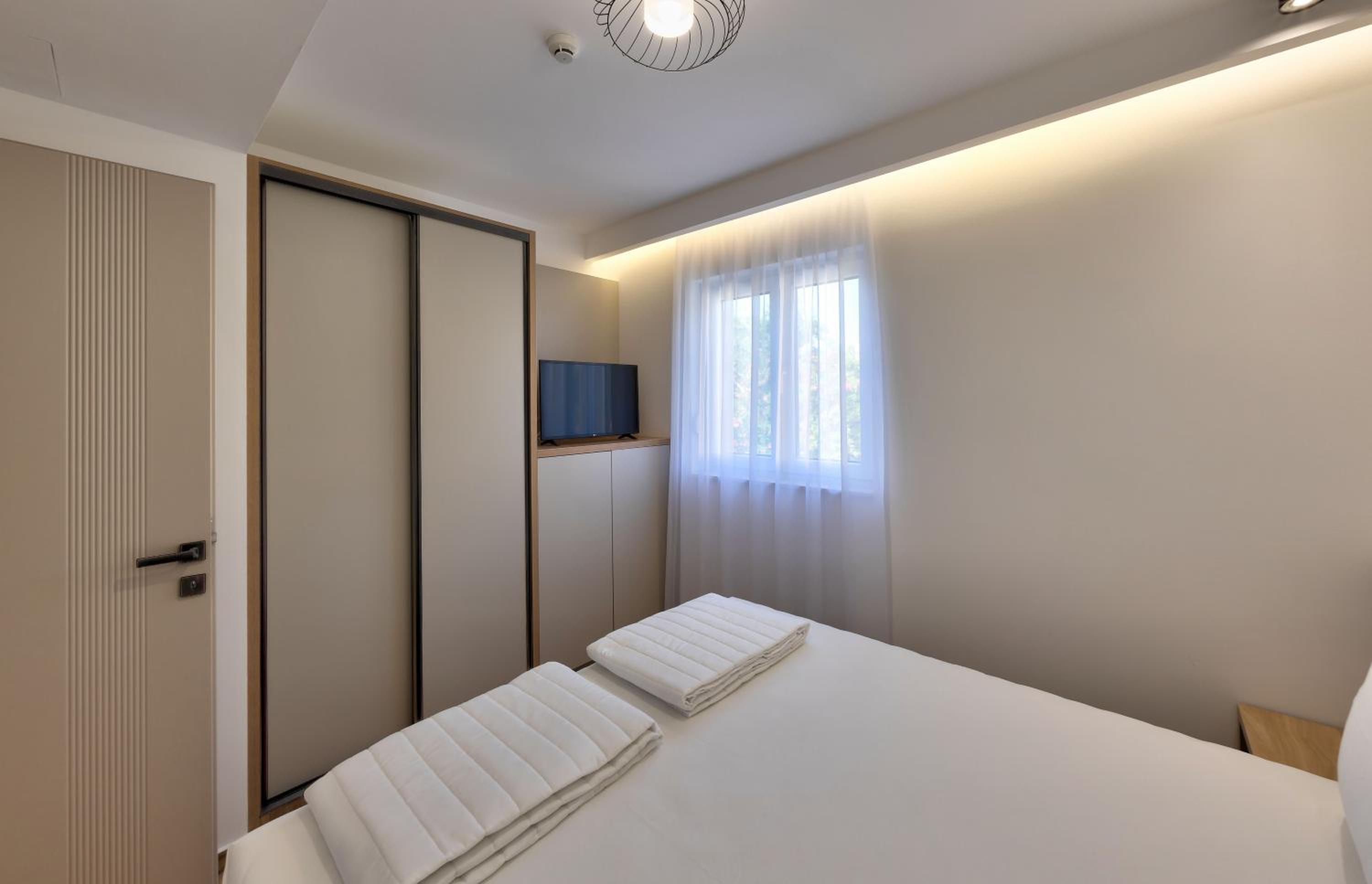 Apartment - Ground Floor - Photo 5