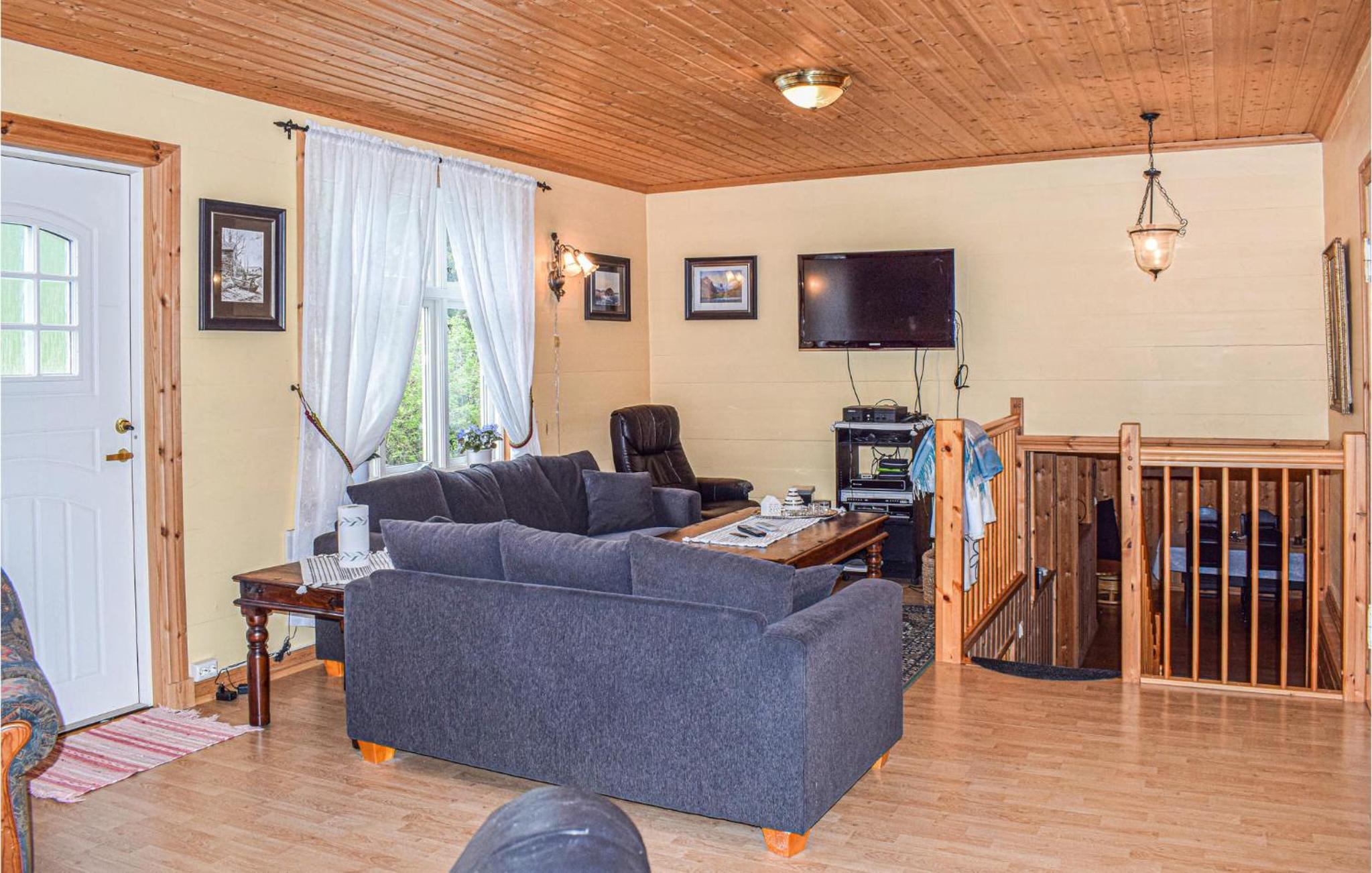 Five-Bedroom Holiday Home photo 1