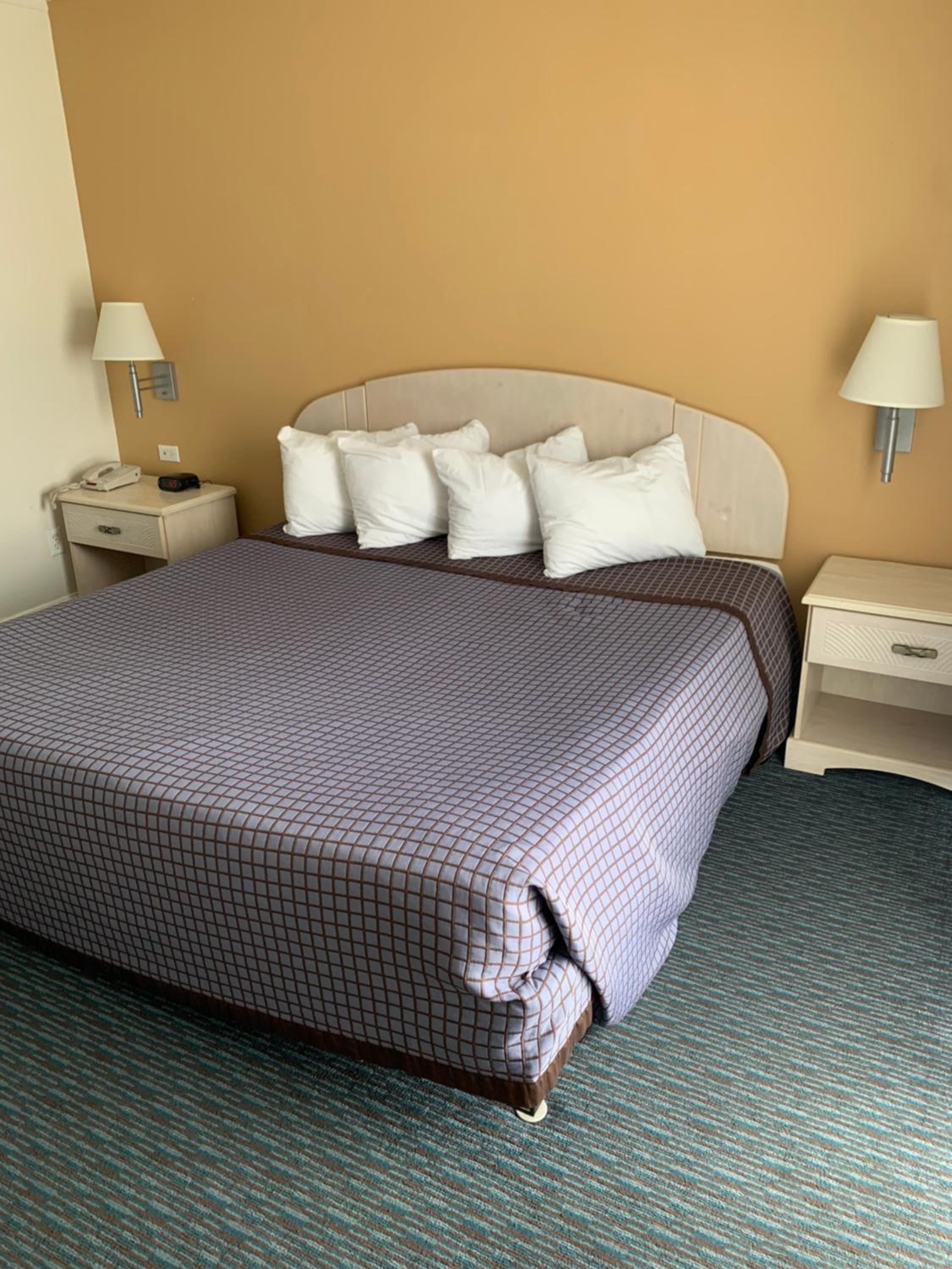 Standard King Room - Photo 1