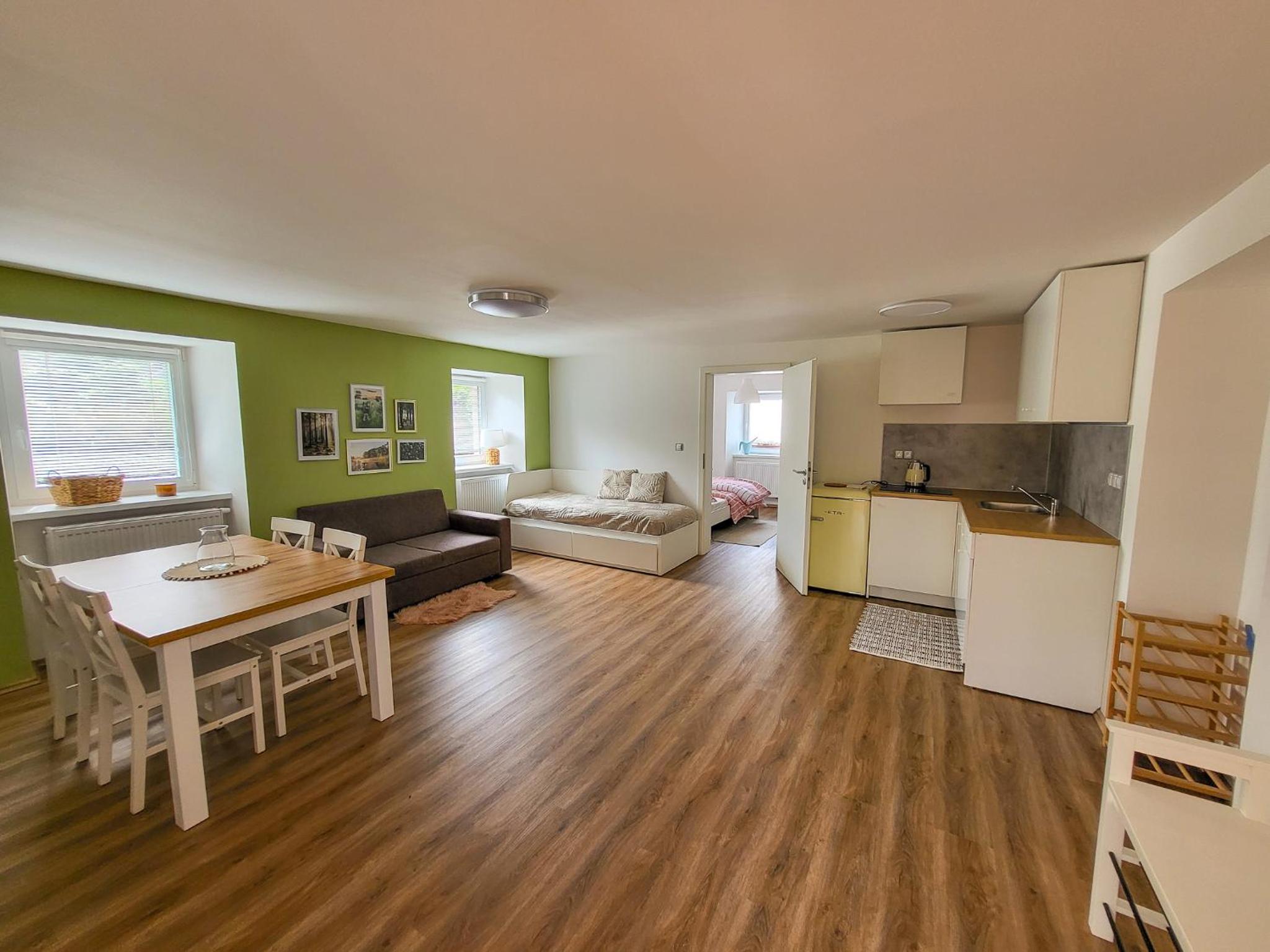One-Bedroom Apartment photo 1