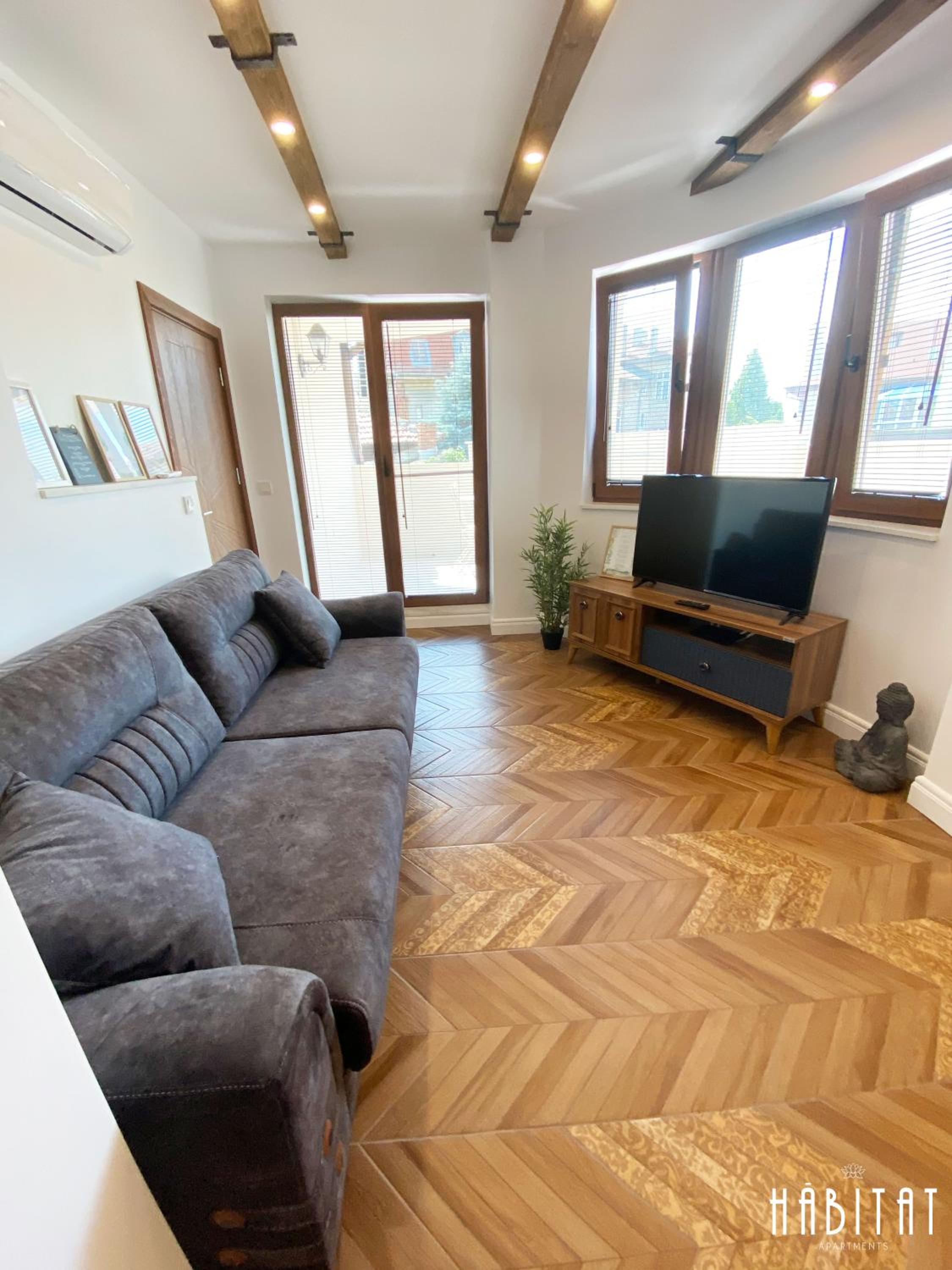 One-Bedroom Apartment - Photo 10