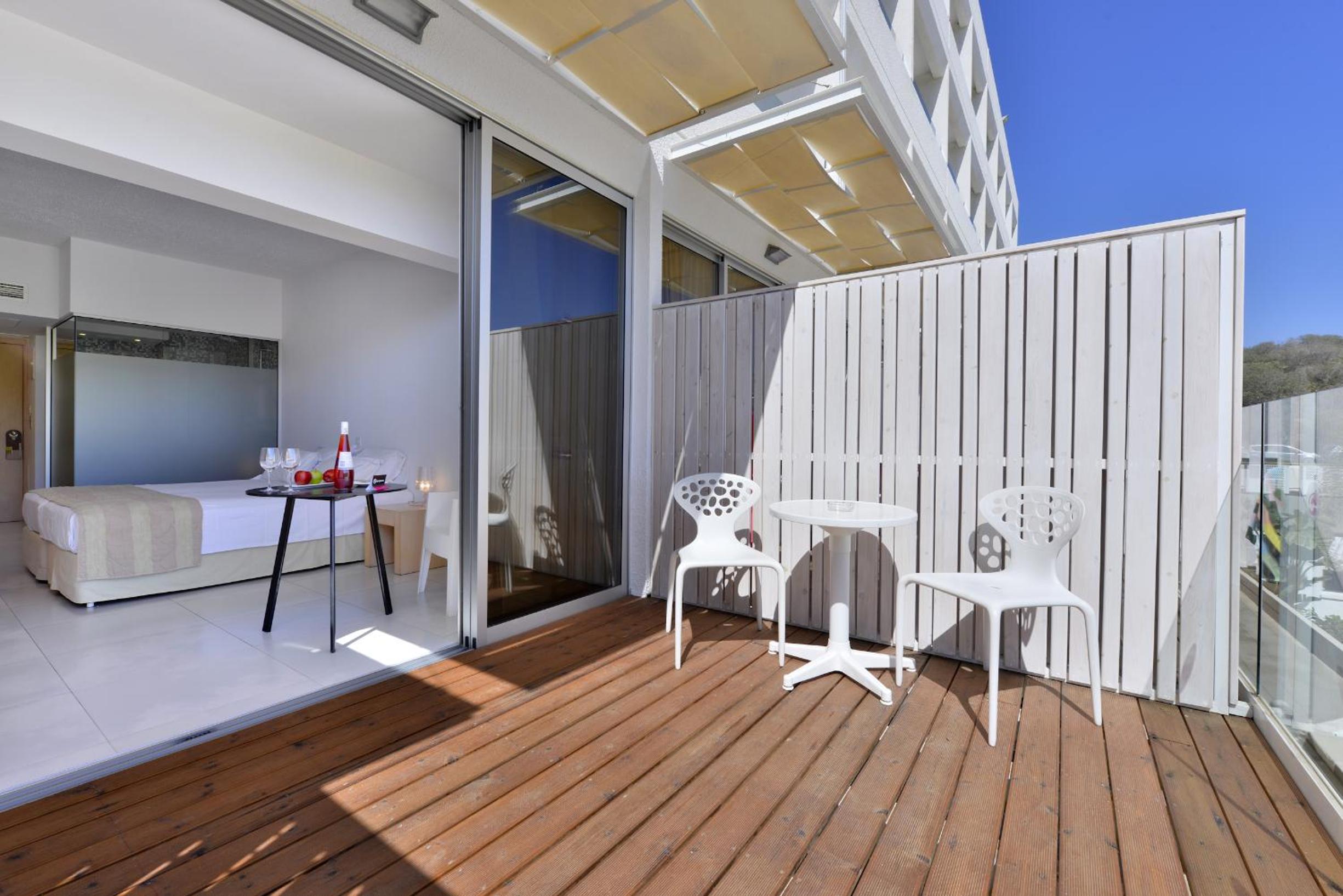 Superior Room with Side Sea View  - Photo 5