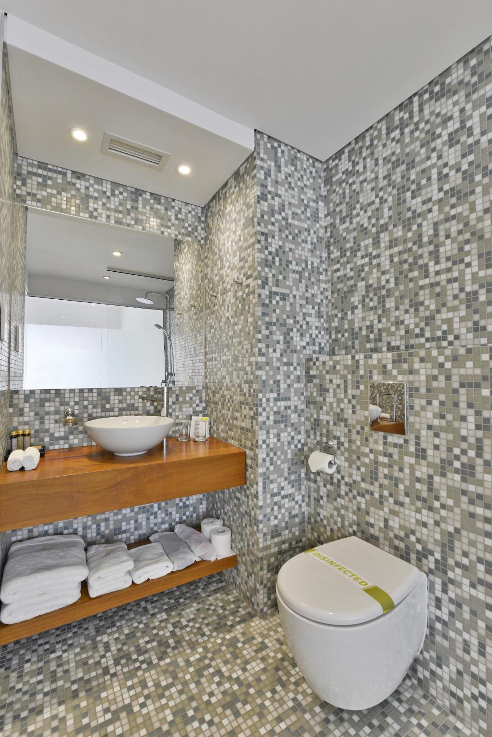 Superior Room with Side Sea View  - Photo 8