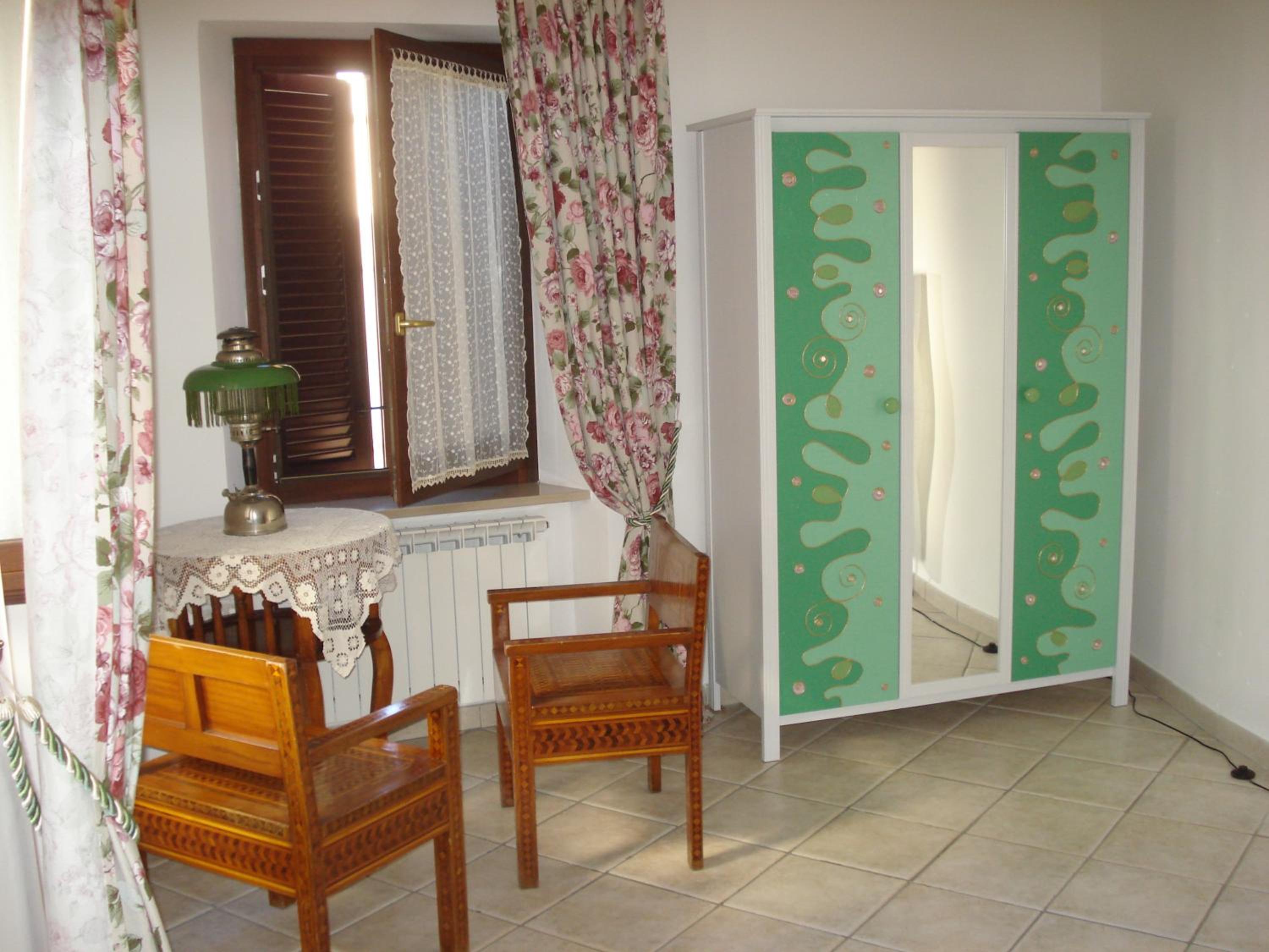 One-Bedroom House photo 1