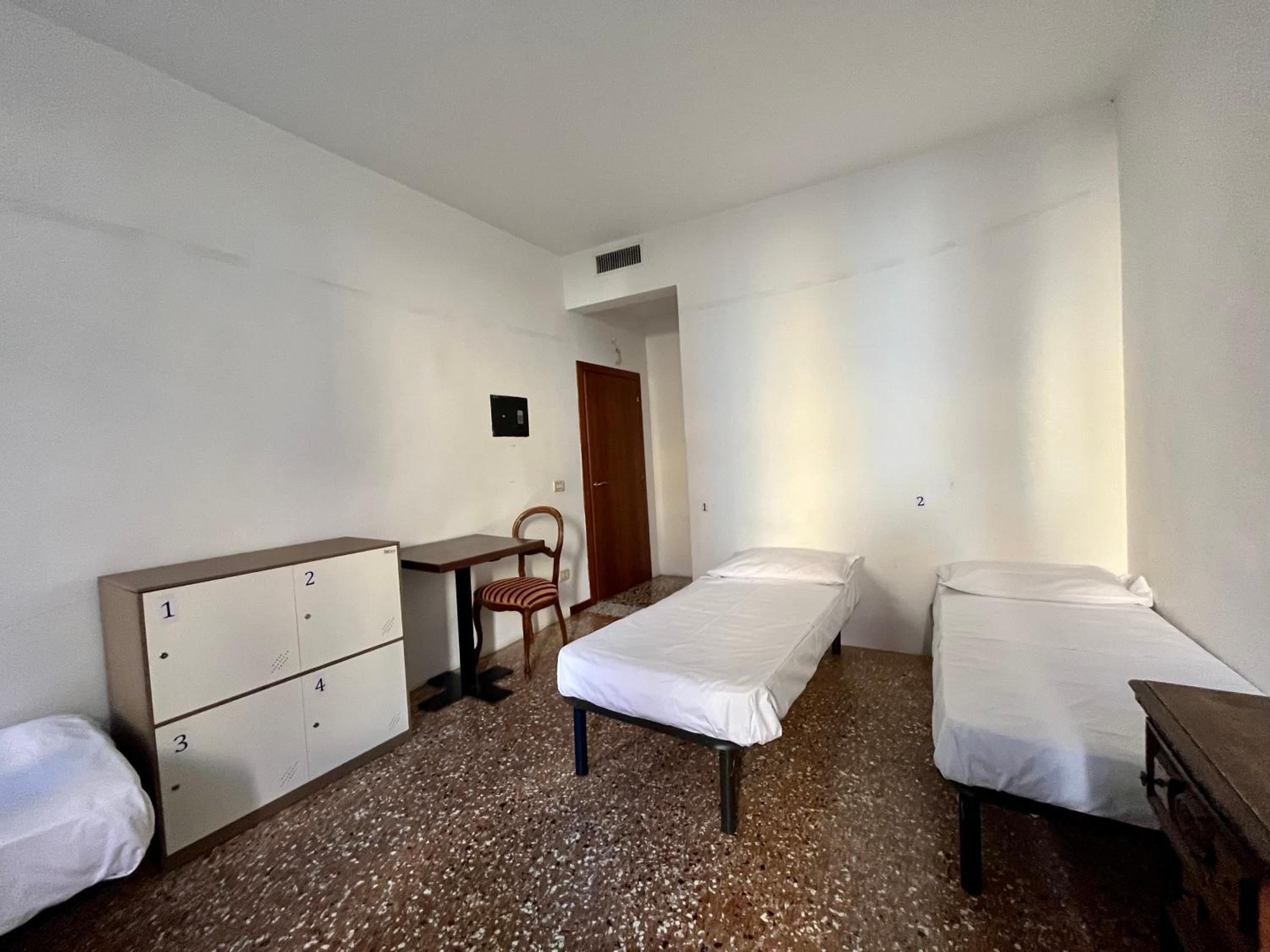 Bed In 4-Bed Male Dormitory Room photo 1